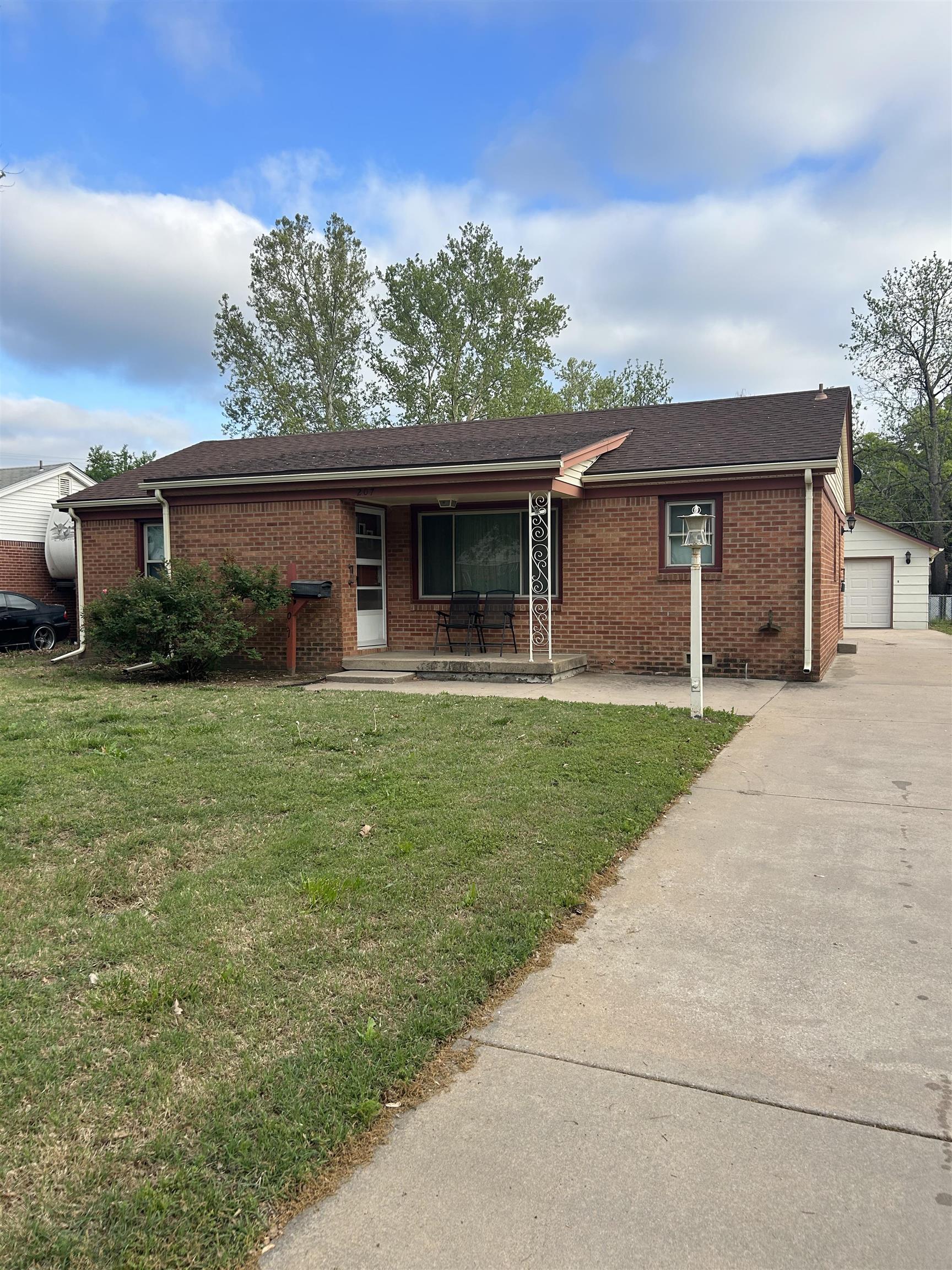 207 Fager Dr, Haysville, Kansas image 1