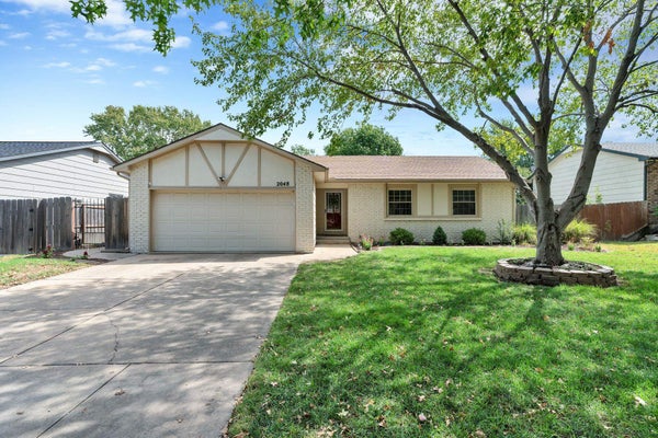 2048 N MURRAY ST, WICHITA, KS 67212 - Image 42f2e141b5d970792a28fd3b96fa771d/1729077880