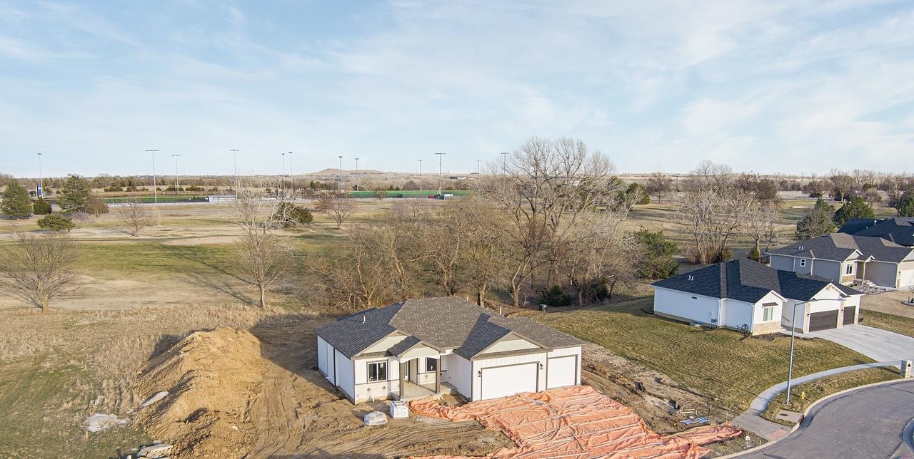 1117 Bentgrass Dr, Salina, Kansas image 1