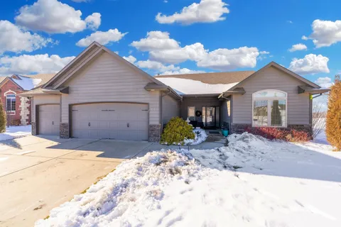 2101 Depot Cir, Newton, KS MLS: 649569