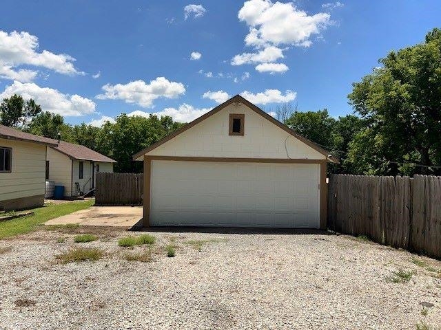2125 Central Ave, Winfield, Kansas image 16