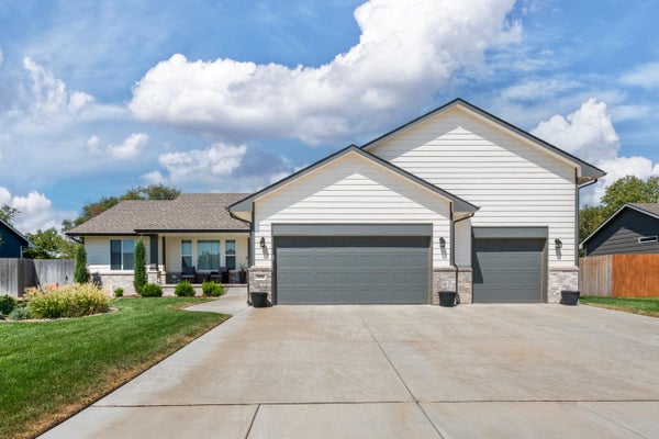 10926 W CEDAR LN, MAIZE, KS 67101 - Image 439c9dd80ce58fdc813a74be7fae1004/772406941