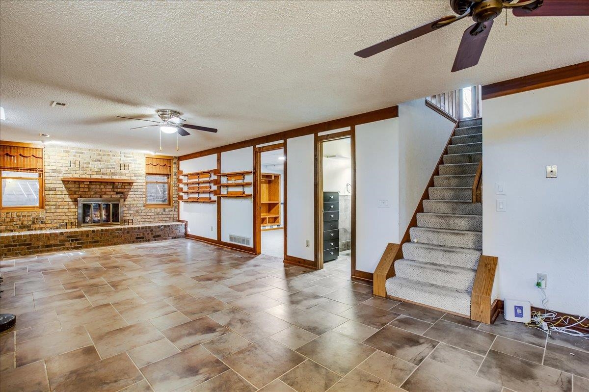 1326 S Bridgewater Ct, Wichita, Kansas image 23