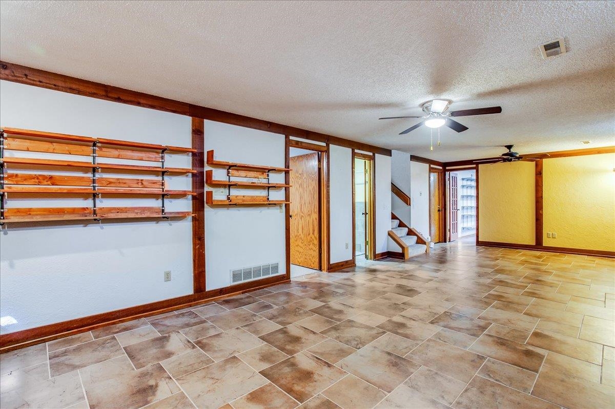 1326 S Bridgewater Ct, Wichita, Kansas image 25