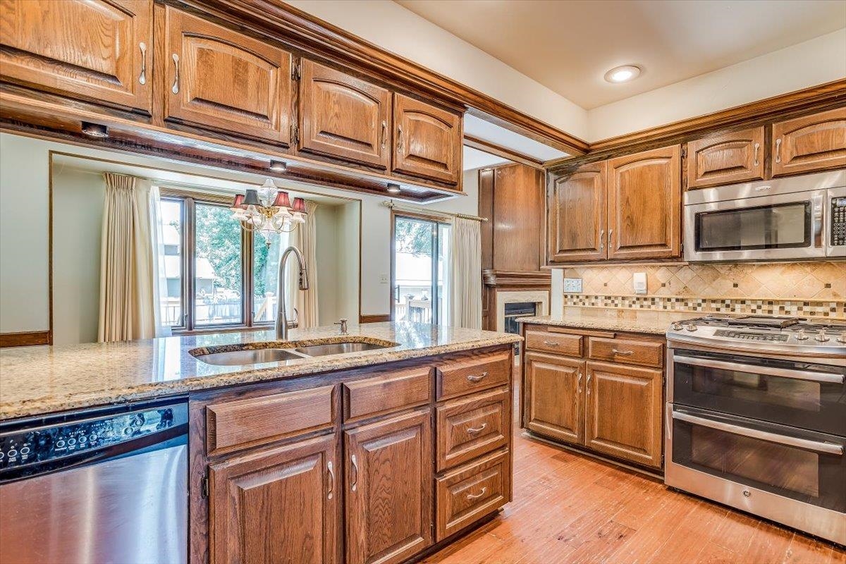 Derby, Kansas 67037, United States, 3 Bedrooms Bedrooms, ,3 BathroomsBathrooms,Residential,Pending,56792