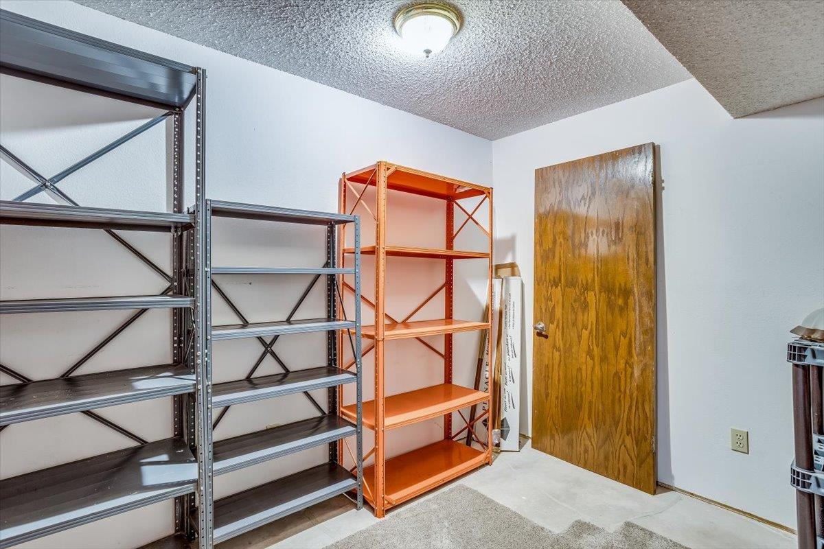 Derby, Kansas 67037, United States, 3 Bedrooms Bedrooms, ,3 BathroomsBathrooms,Residential,Pending,56792