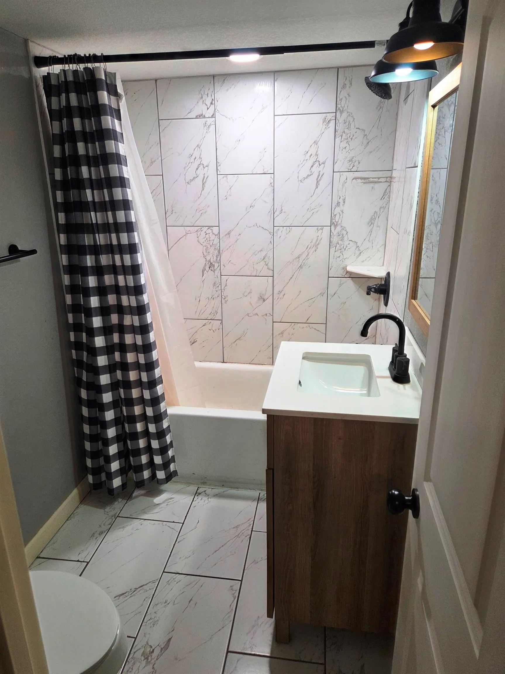 Wichita, Kansas 67213, United States, 3 Bedrooms Bedrooms, ,2 BathroomsBathrooms,Residential,Active,255263