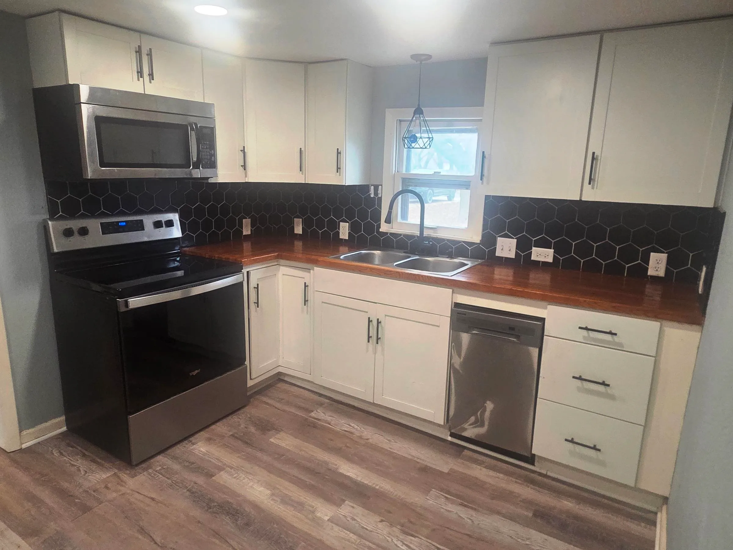 Wichita, Kansas 67213, United States, 3 Bedrooms Bedrooms, ,2 BathroomsBathrooms,Residential,Active,255263