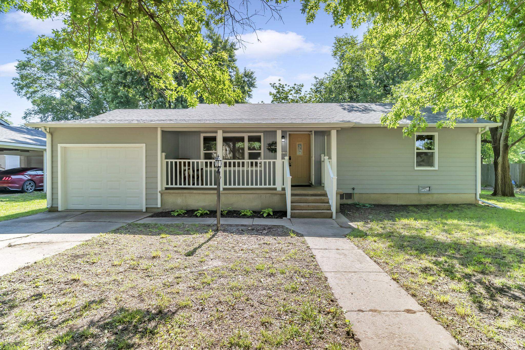 218 N Locust St, Whitewater, Kansas image 1