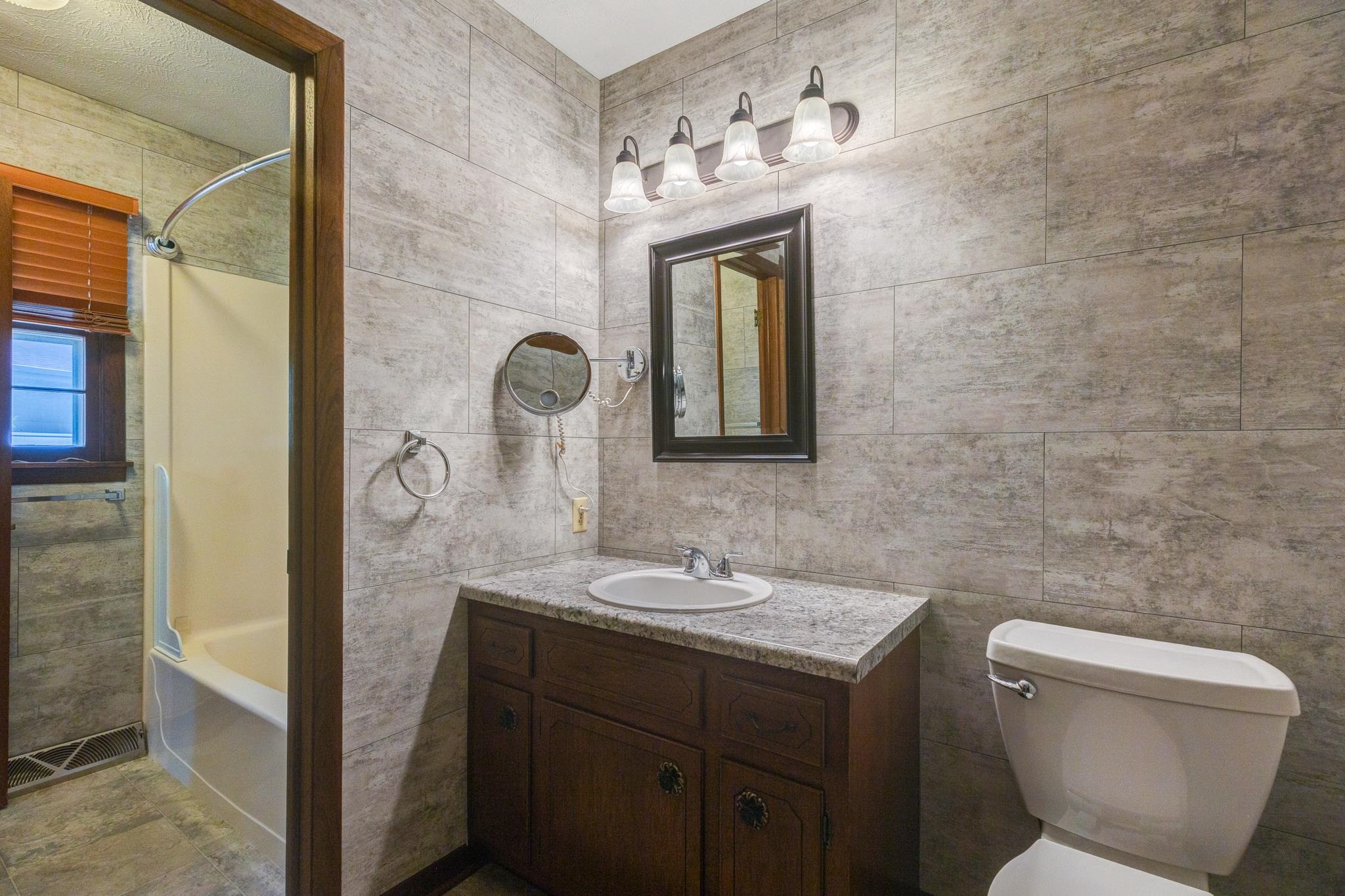 727 E Magnolia Rd, Salina, Kansas image 15