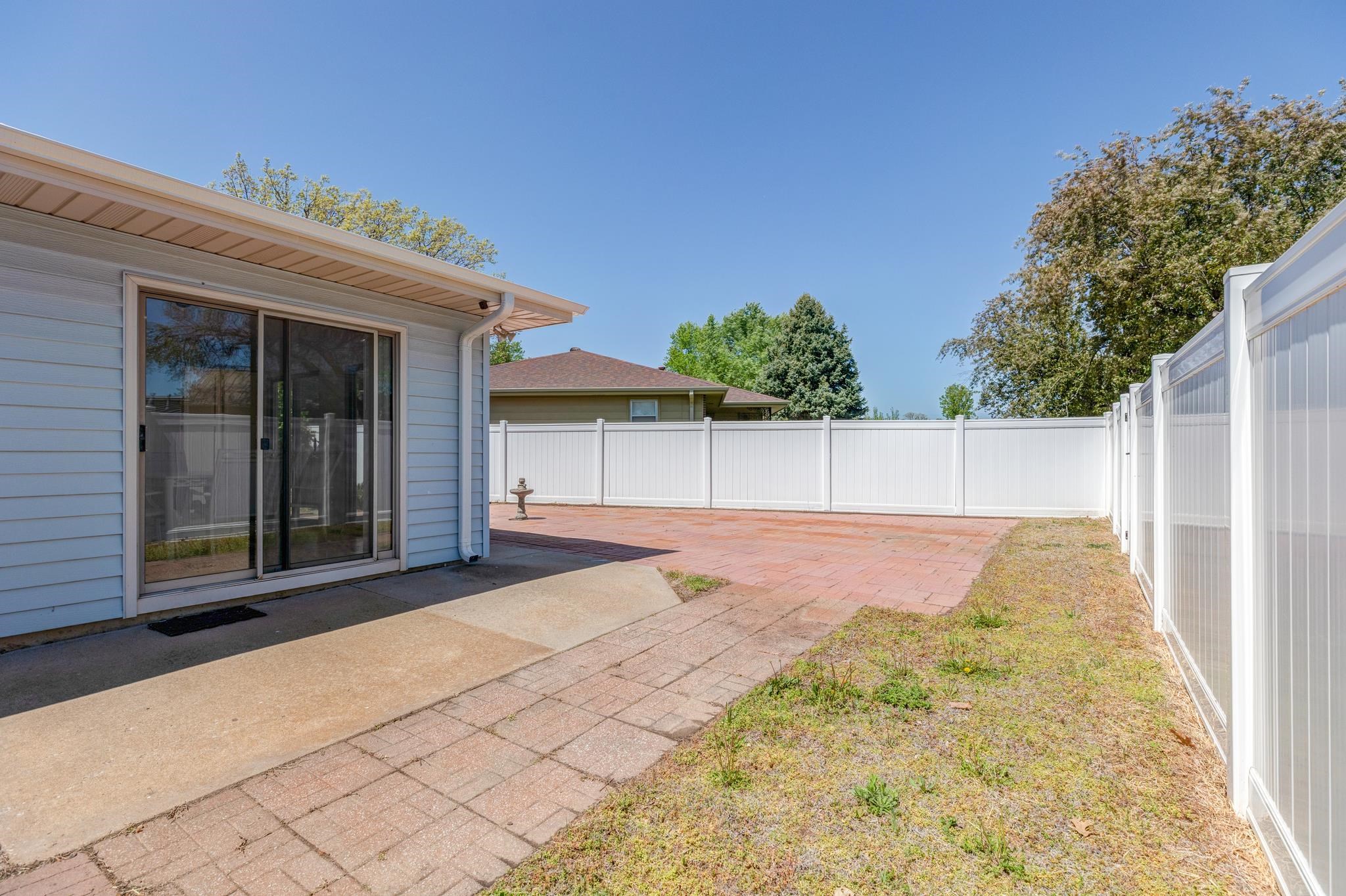 727 E Magnolia Rd, Salina, Kansas image 23