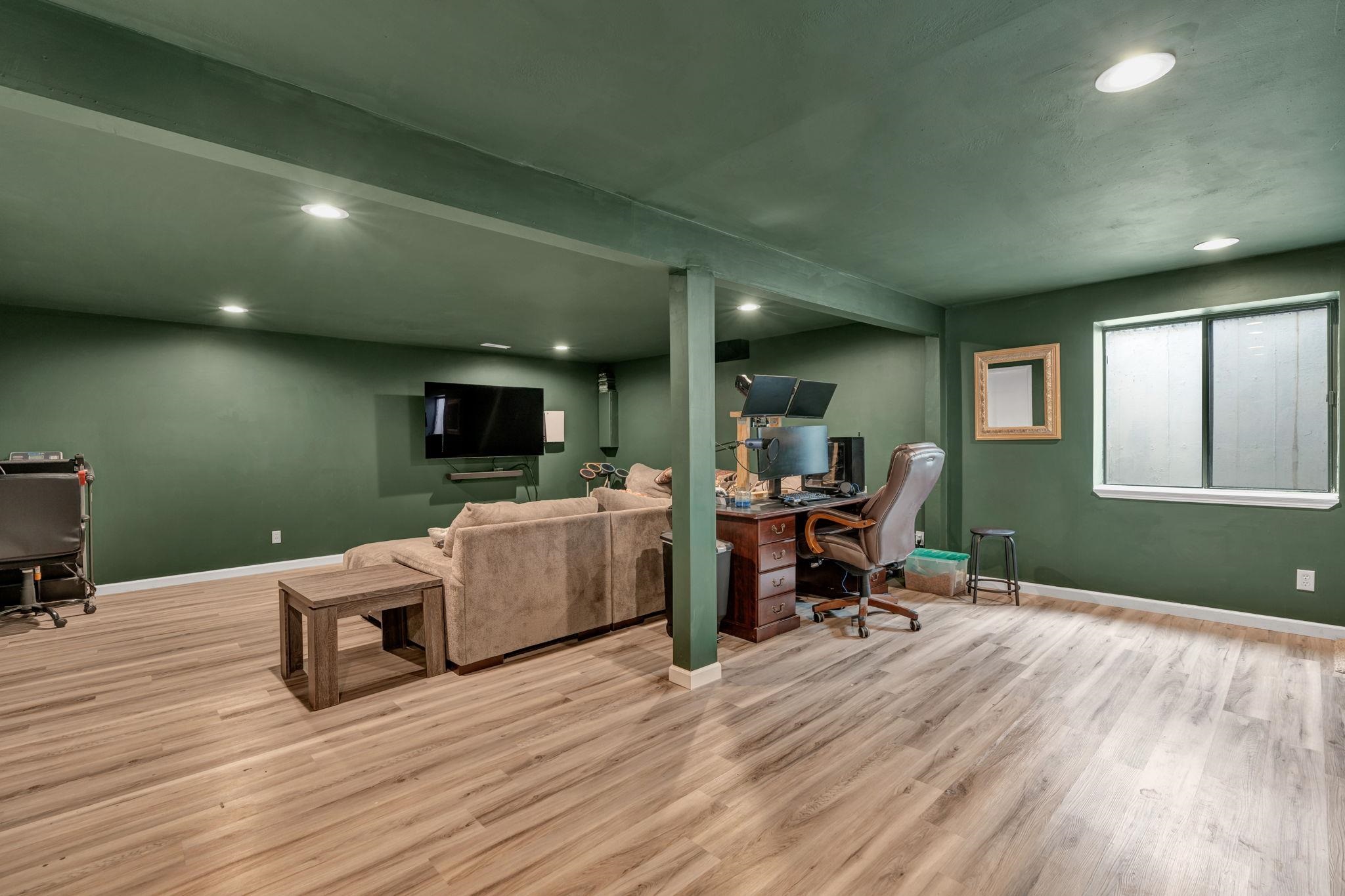 1823 S Red Oaks St, Wichita, Kansas image 17