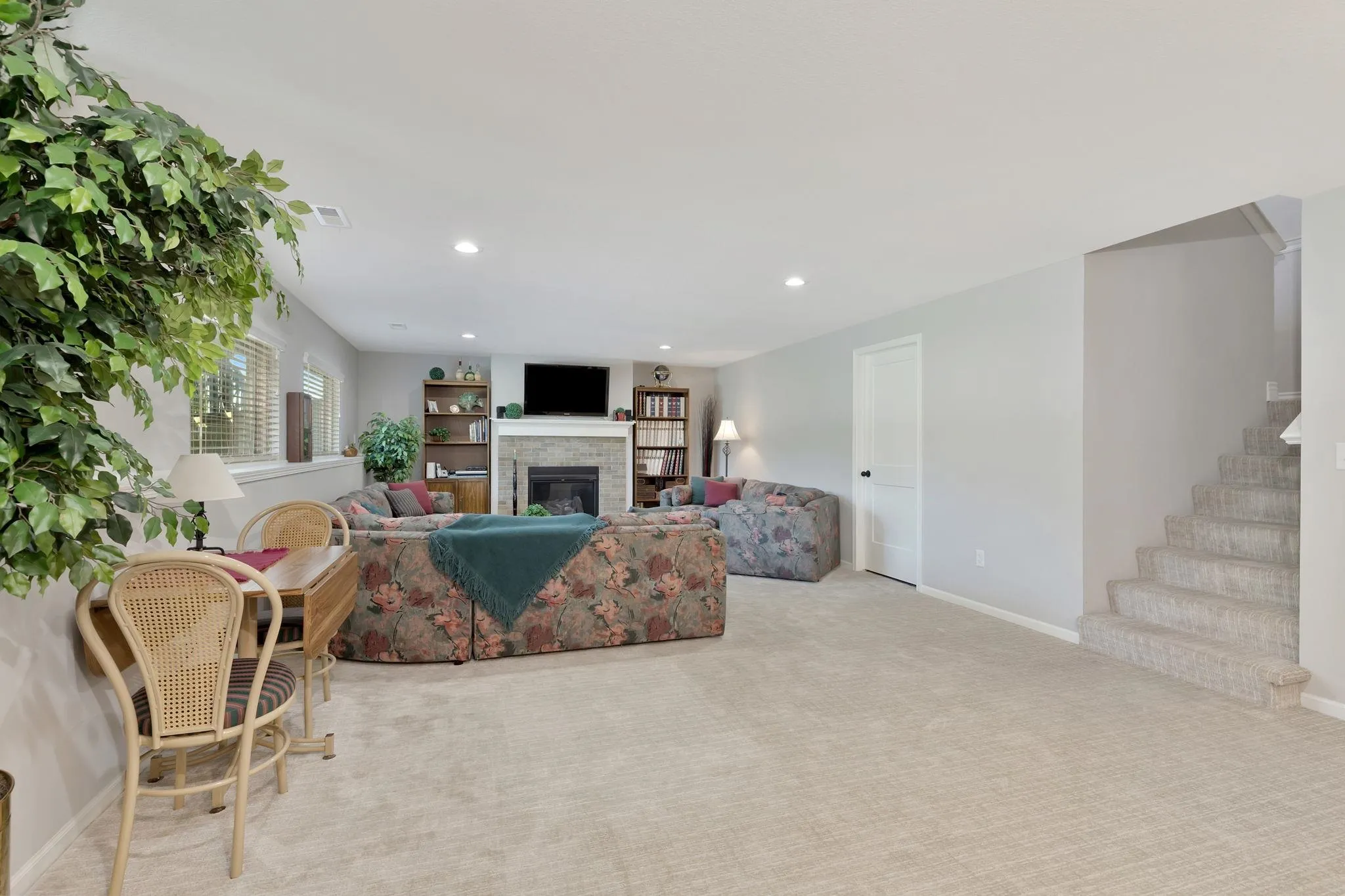 Wichita, Kansas 67205, United States, 4 Bedrooms Bedrooms, ,3 BathroomsBathrooms,Residential,Active,236326