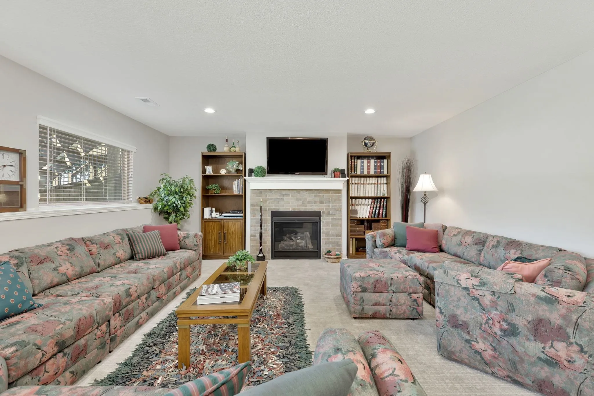 Wichita, Kansas 67205, United States, 4 Bedrooms Bedrooms, ,3 BathroomsBathrooms,Residential,Active,236326