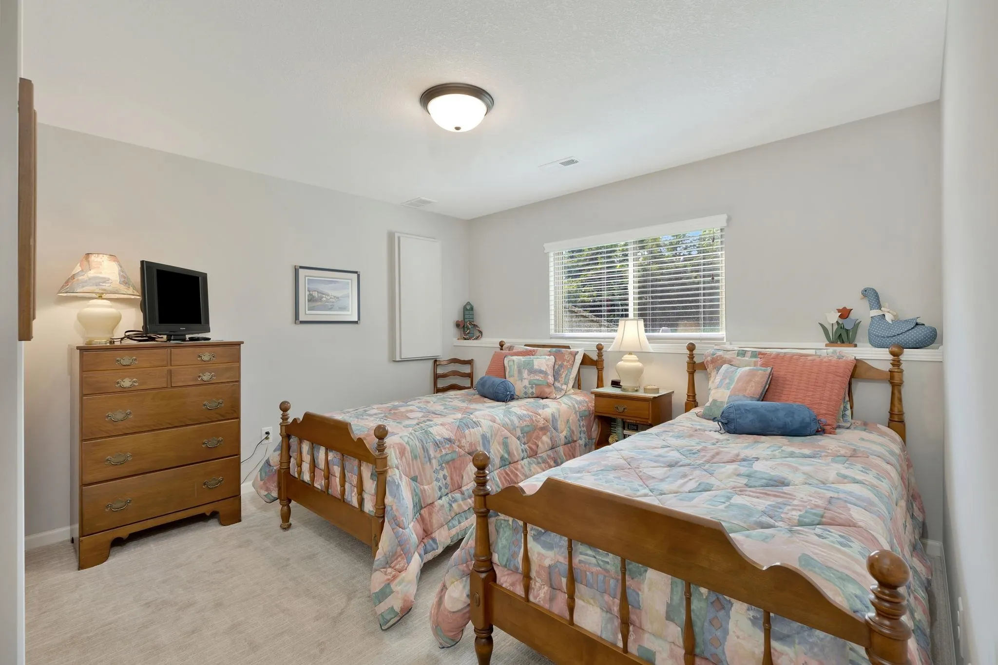 Wichita, Kansas 67205, United States, 4 Bedrooms Bedrooms, ,3 BathroomsBathrooms,Residential,Active,236326