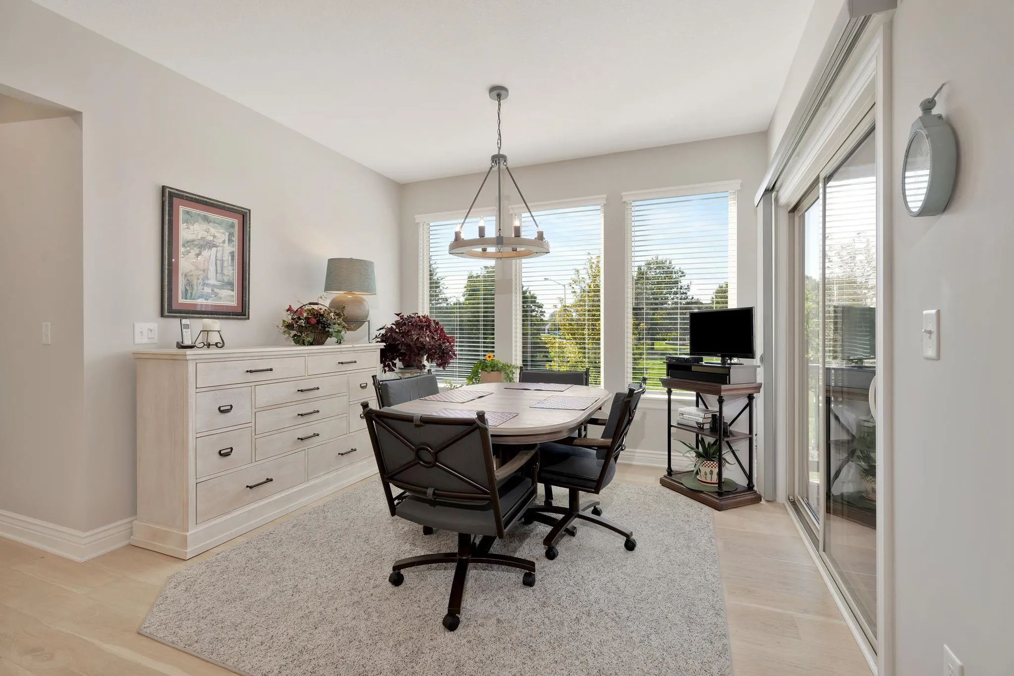 Wichita, Kansas 67205, United States, 4 Bedrooms Bedrooms, ,3 BathroomsBathrooms,Residential,Active,236326