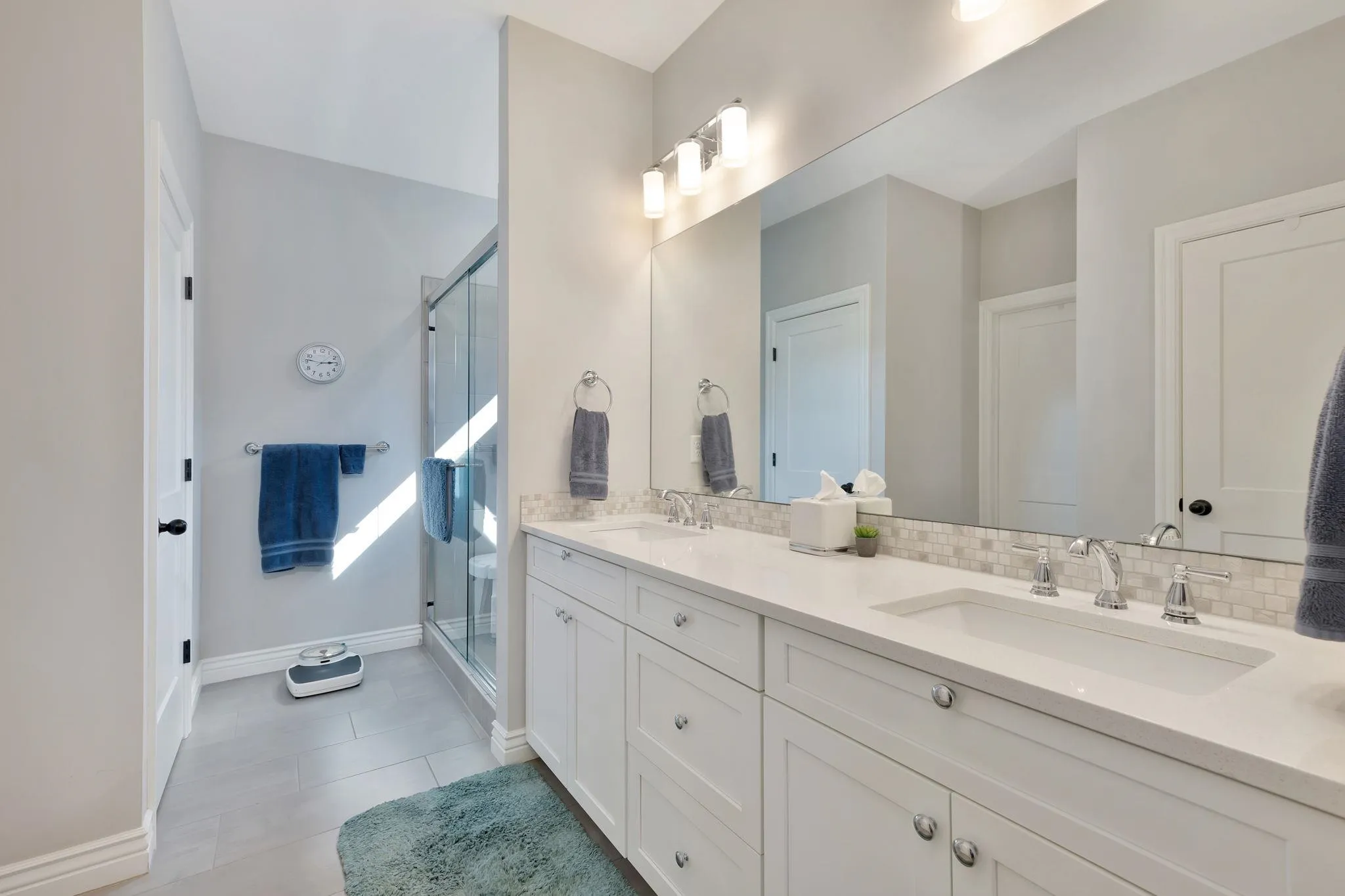 Wichita, Kansas 67205, United States, 4 Bedrooms Bedrooms, ,3 BathroomsBathrooms,Residential,Active,236326