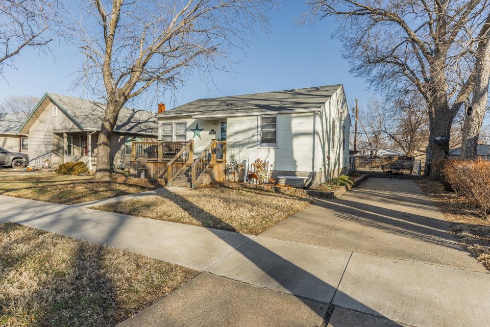 213 E Jewell Ave, Salina, Kansas image 3