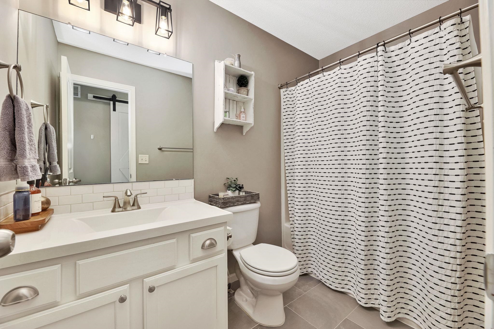 1719 N Black Oak Ct, Andover, Kansas image 13