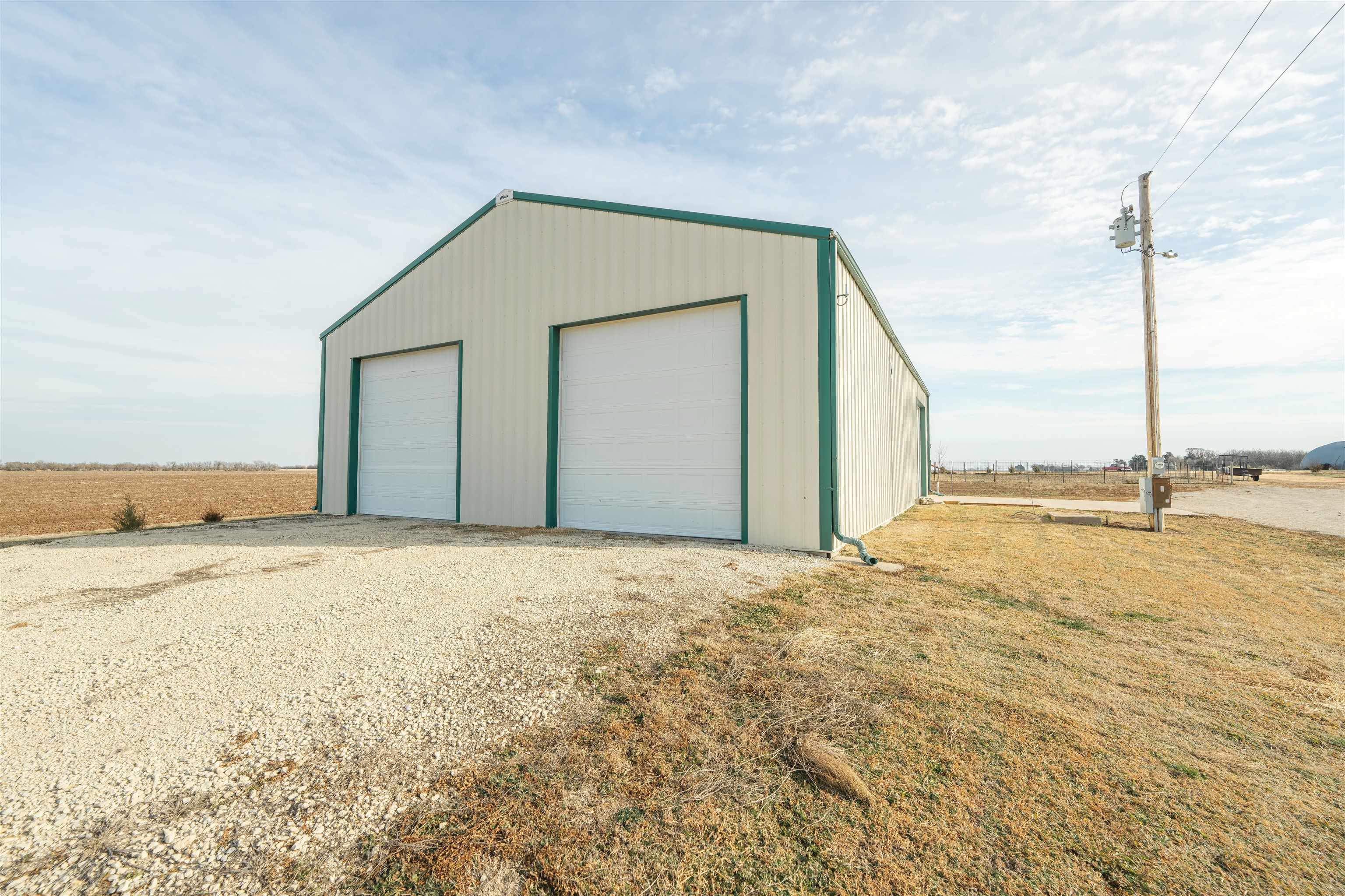 1606 10th Ave, McPherson, Kansas image 27