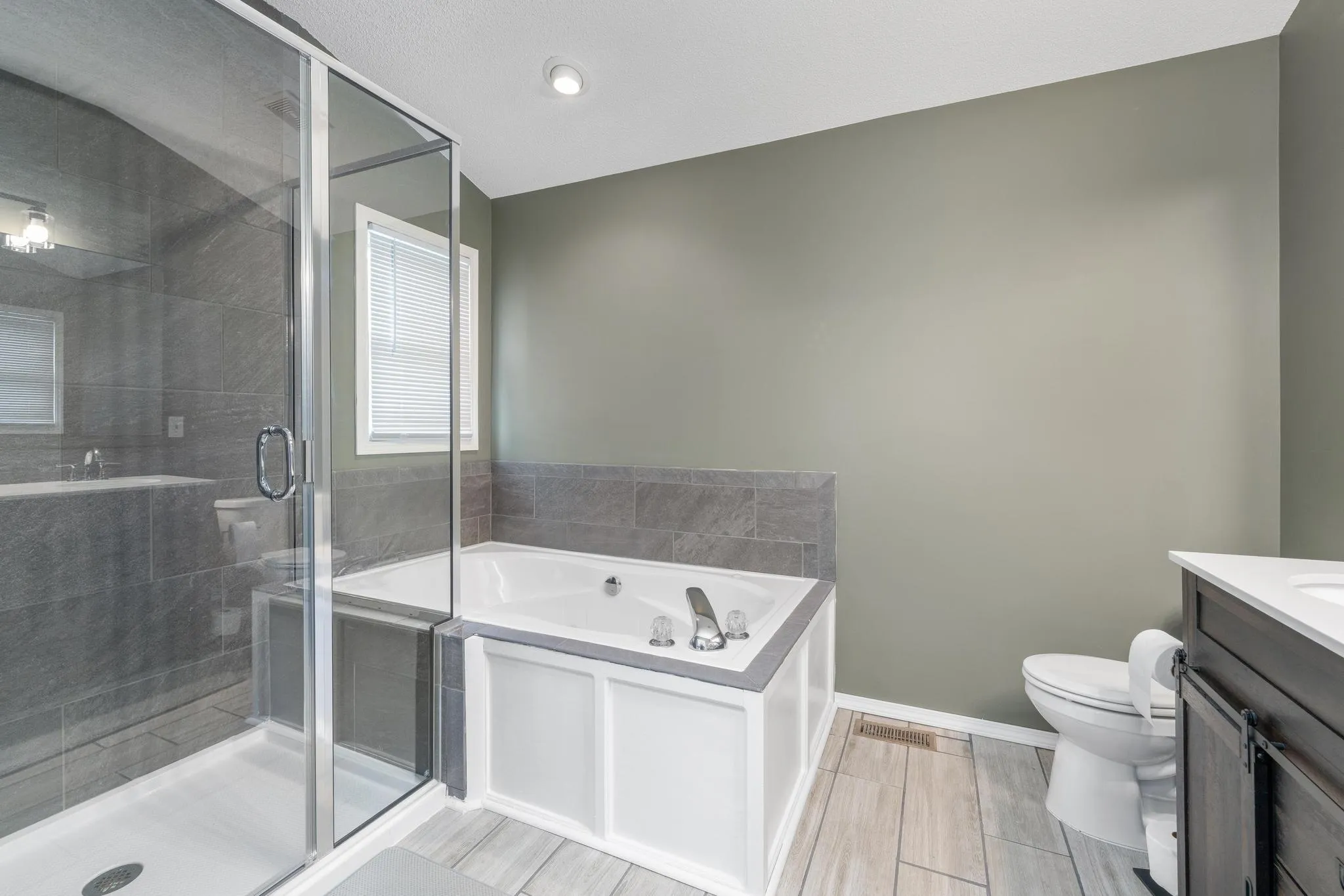 Derby, Kansas 67037, United States, 4 Bedrooms Bedrooms, ,3 BathroomsBathrooms,Residential,Active,150361