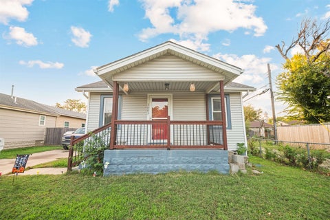 Photo of 1007 S Dodge Ave, Wichita, KS 67213 (MLS # 680501)