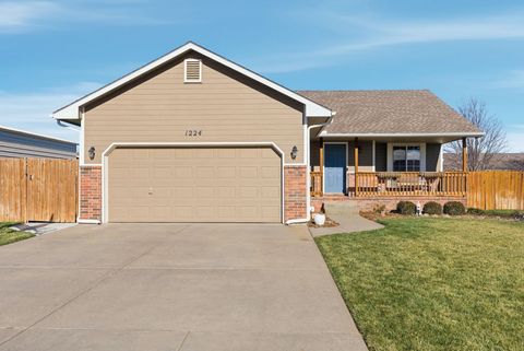 Condo For Sale - 1224 E Ridgeview Ct<br/> Clearwater, KS 67026