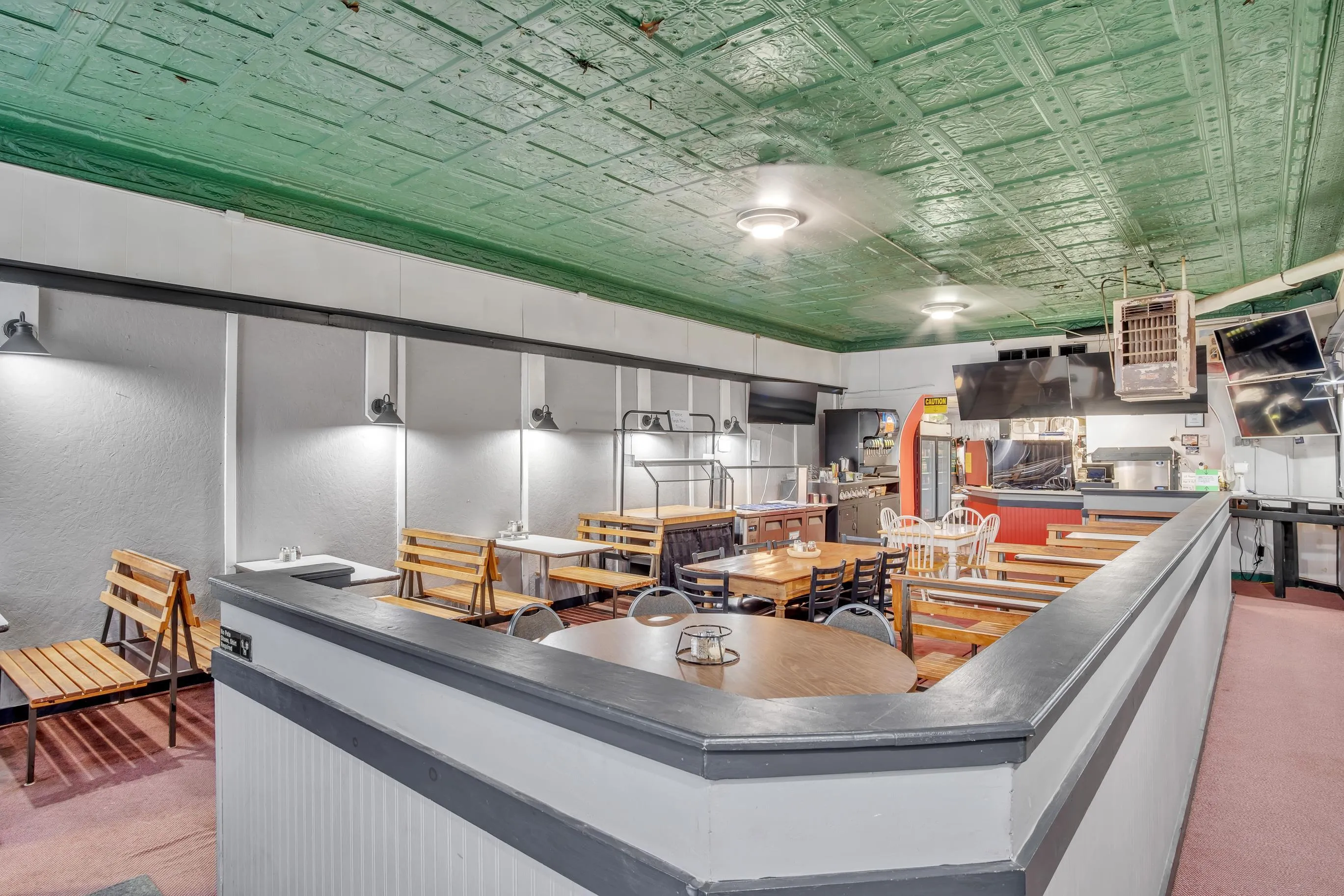 Marion, Kansas 66861, United States, ,Commercial,Active,216002