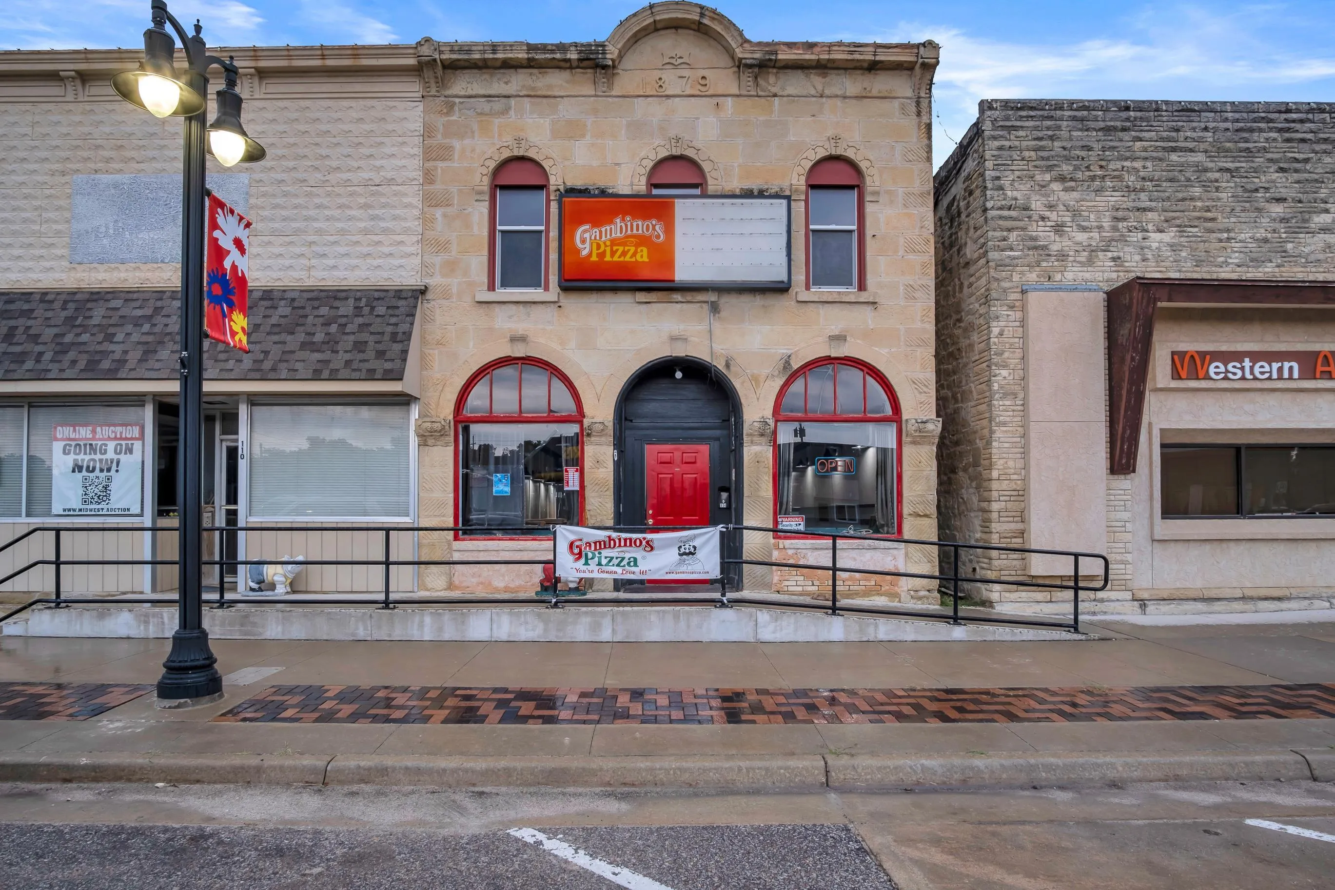 Marion, Kansas 66861, United States, ,Commercial,Active,216002