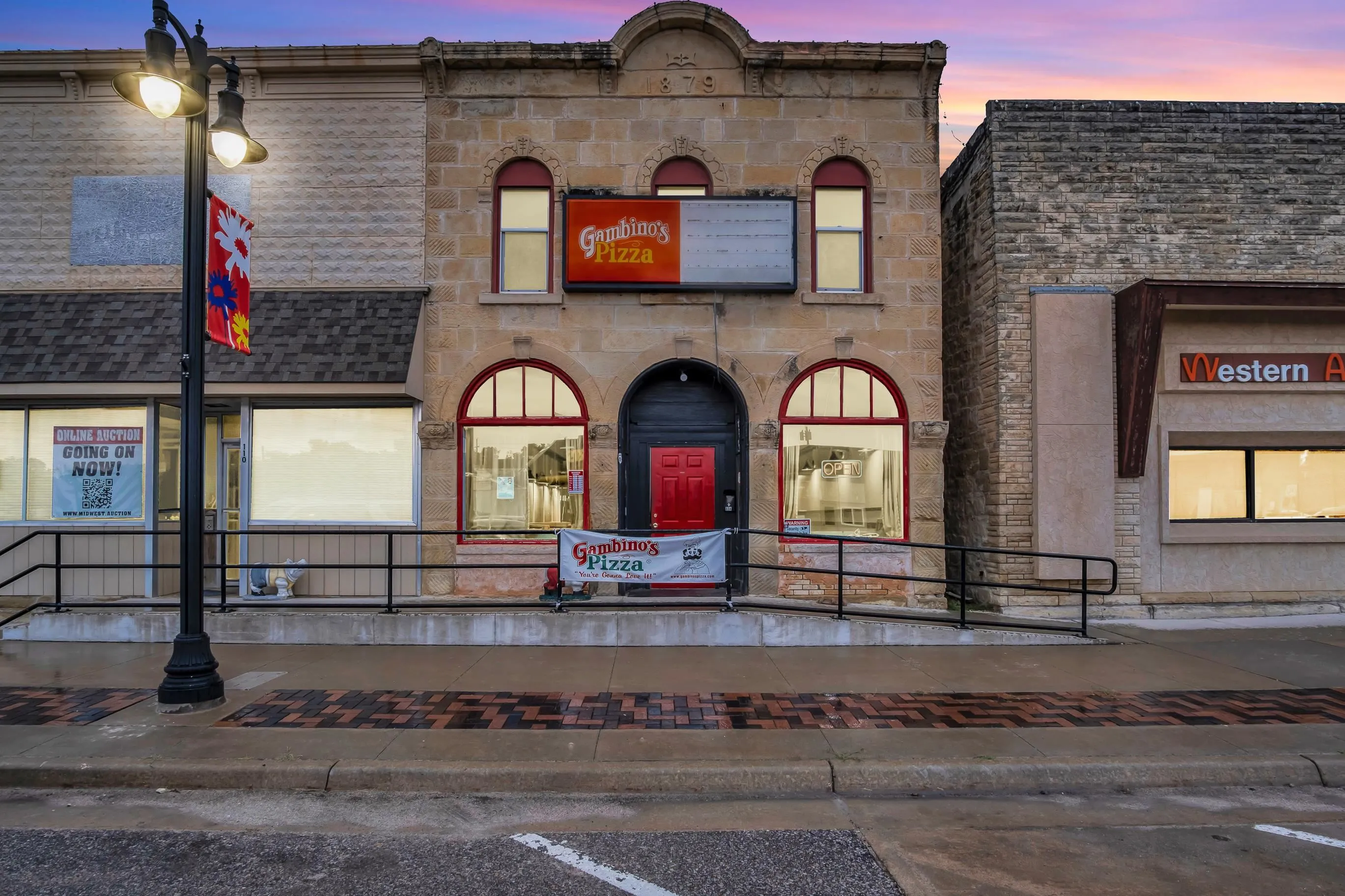 Marion, Kansas 66861, United States, ,Commercial,Active,216002