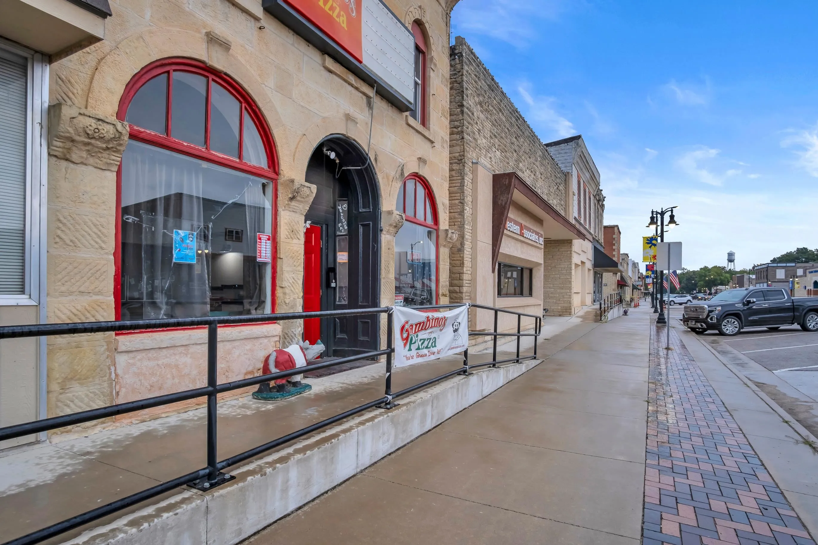 Marion, Kansas 66861, United States, ,Commercial,Active,216002