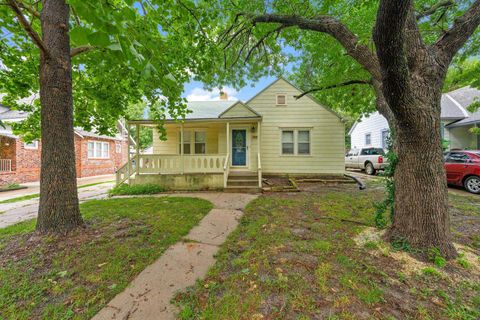 Homes For Sale - 537 S Broadview St<br/> Wichita, KS 67218
