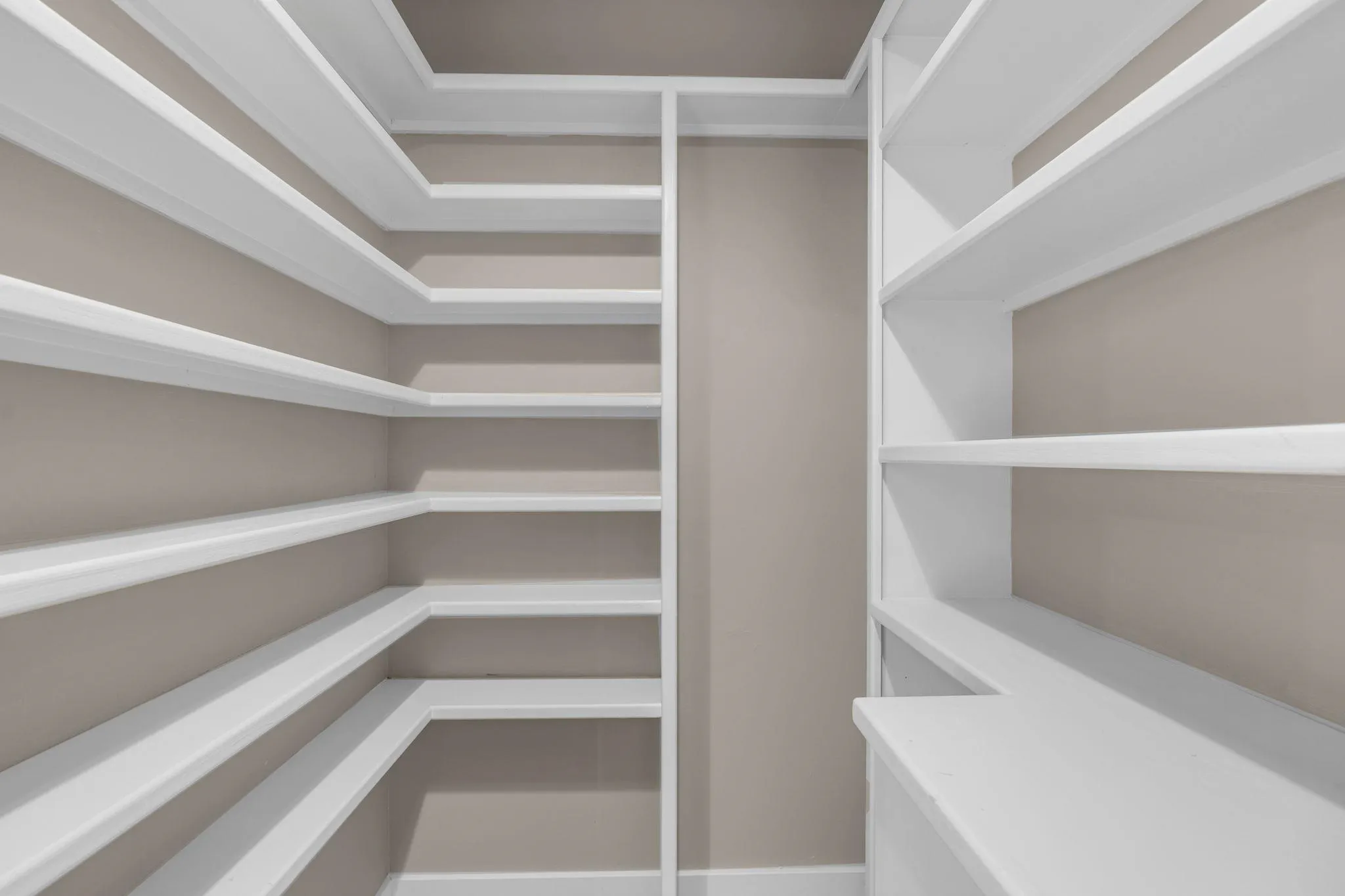 Wichita, Kansas 67230, United States, 4 Bedrooms Bedrooms, ,3 BathroomsBathrooms,Residential,Active,90307