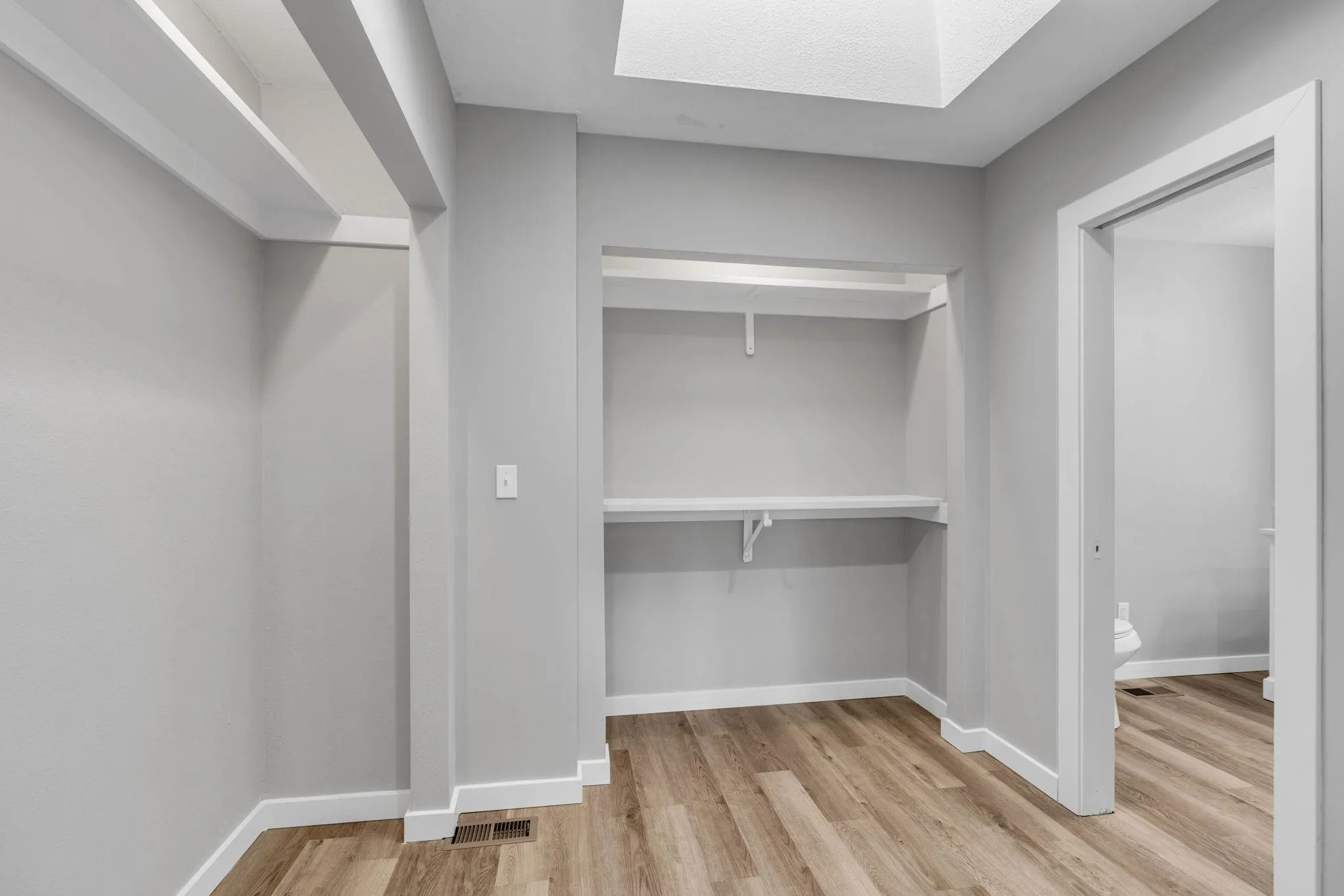 Wichita, Kansas 67230, United States, 4 Bedrooms Bedrooms, ,3 BathroomsBathrooms,Residential,Active,90307