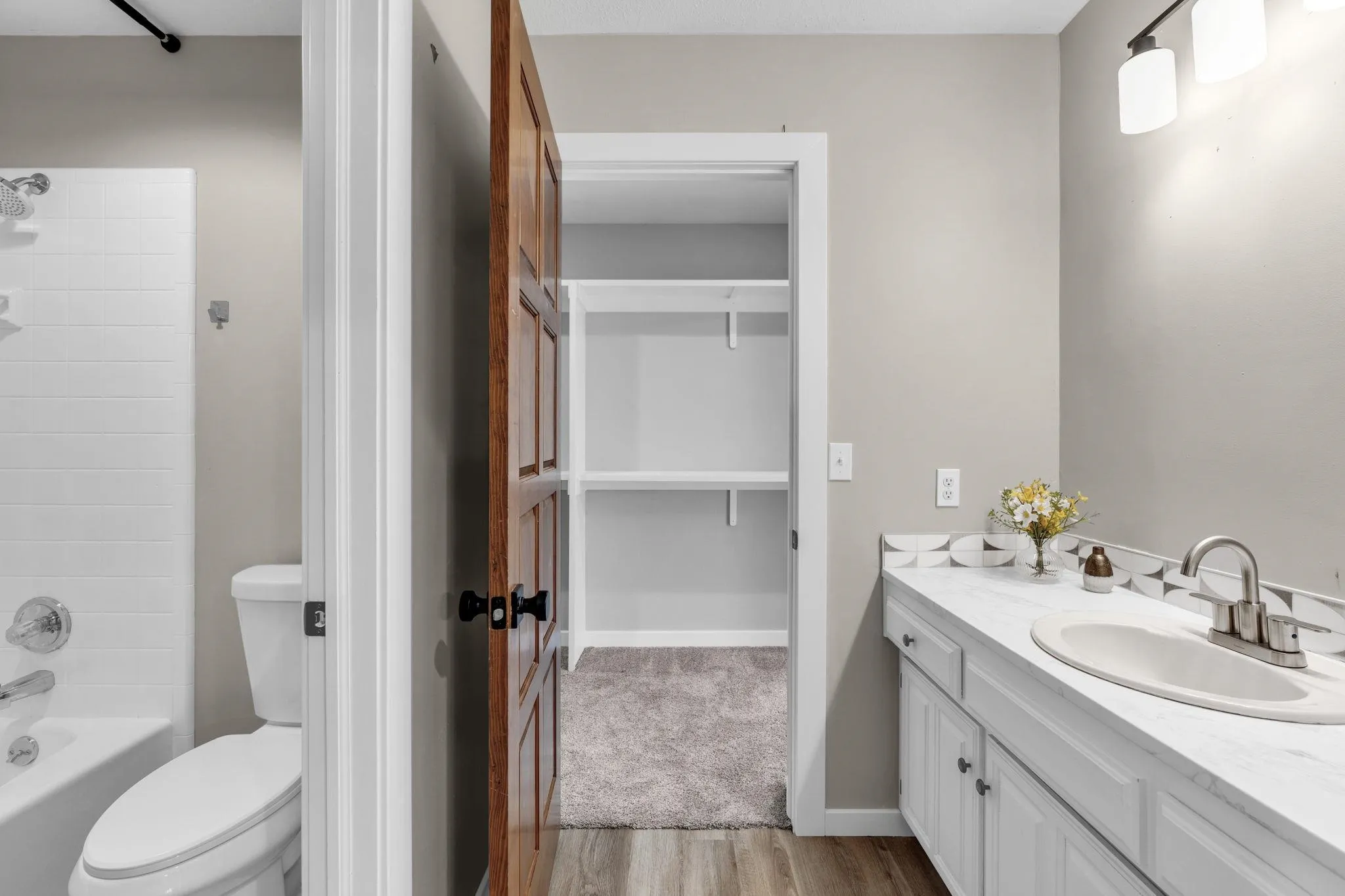 Wichita, Kansas 67230, United States, 4 Bedrooms Bedrooms, ,3 BathroomsBathrooms,Residential,Active,90307