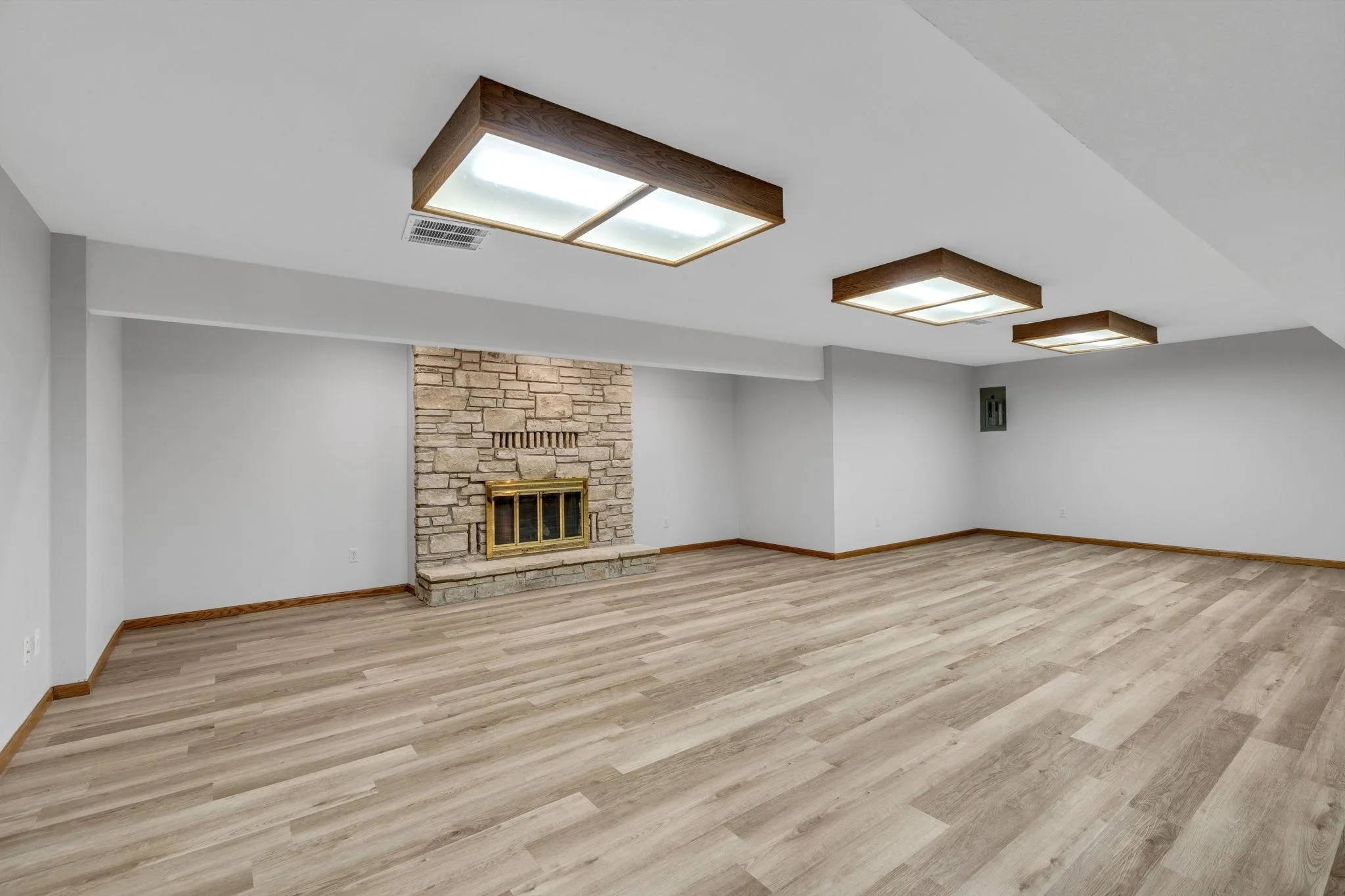 Wichita, Kansas 67230, United States, 4 Bedrooms Bedrooms, ,3 BathroomsBathrooms,Residential,Active,90307