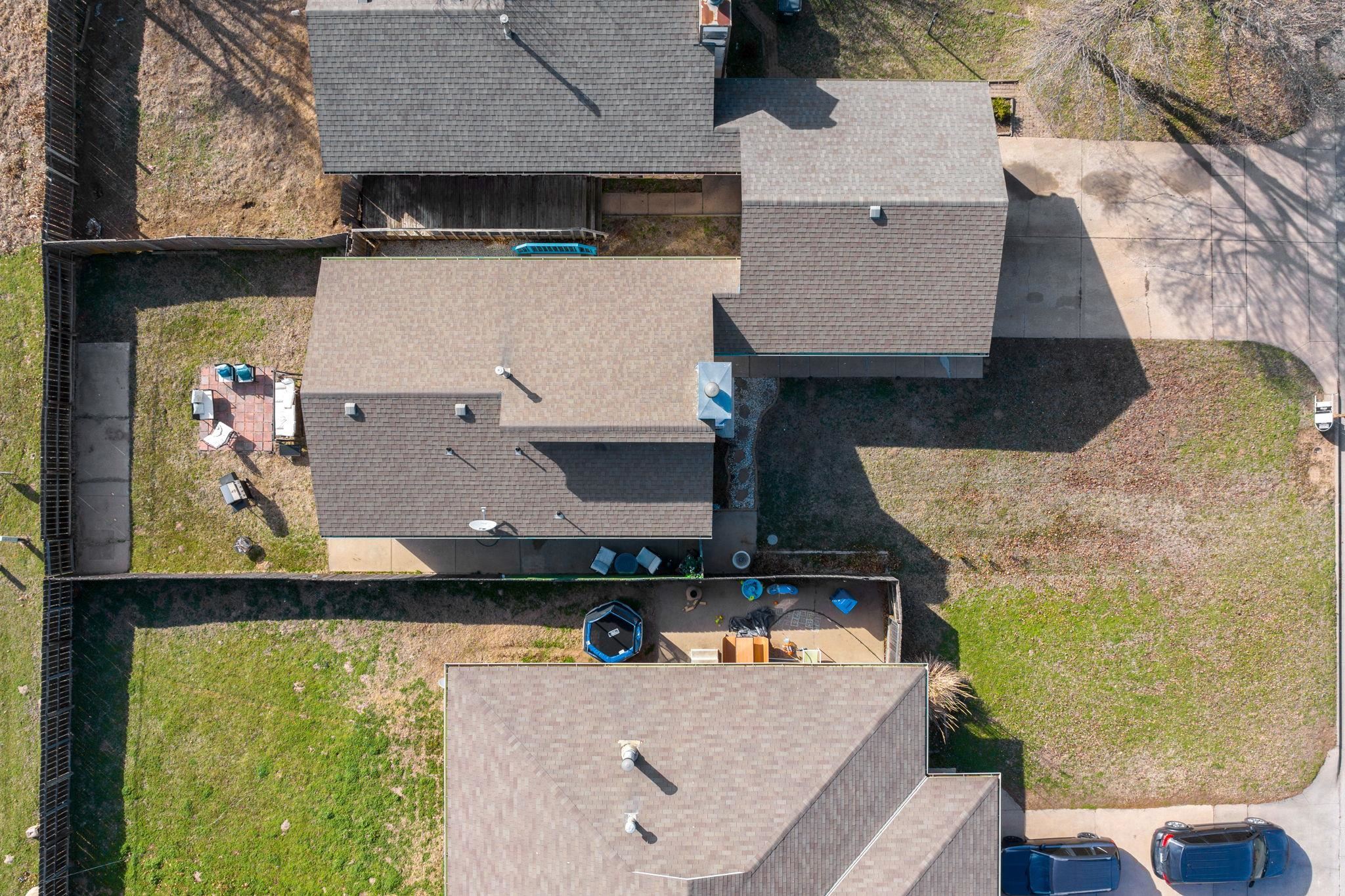 Wichita, Kansas 67212, United States, 2 Bedrooms Bedrooms, ,2 BathroomsBathrooms,Residential,Pending,63708