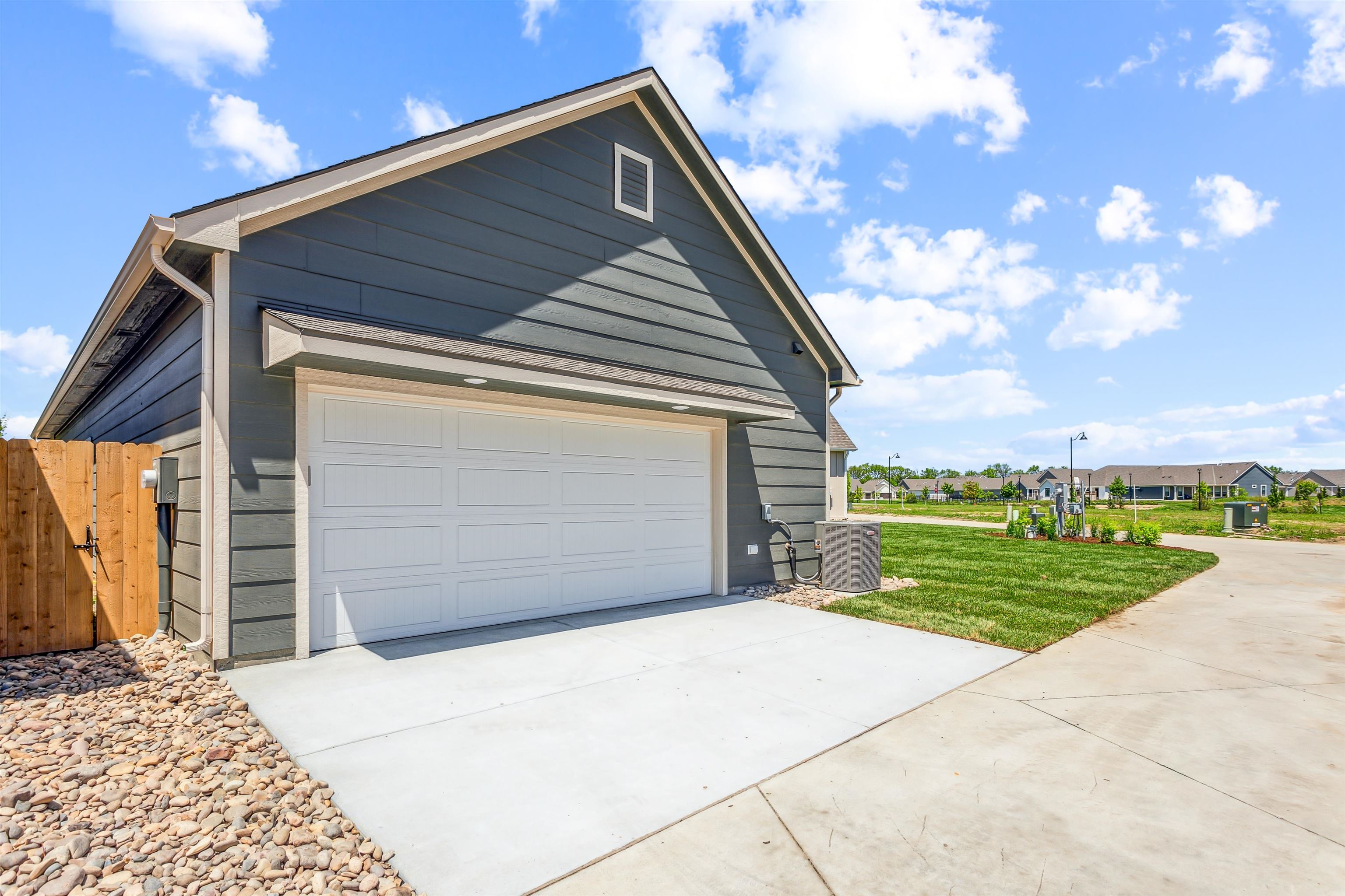 421 E Lexington Ln, Andover, Kansas image 25