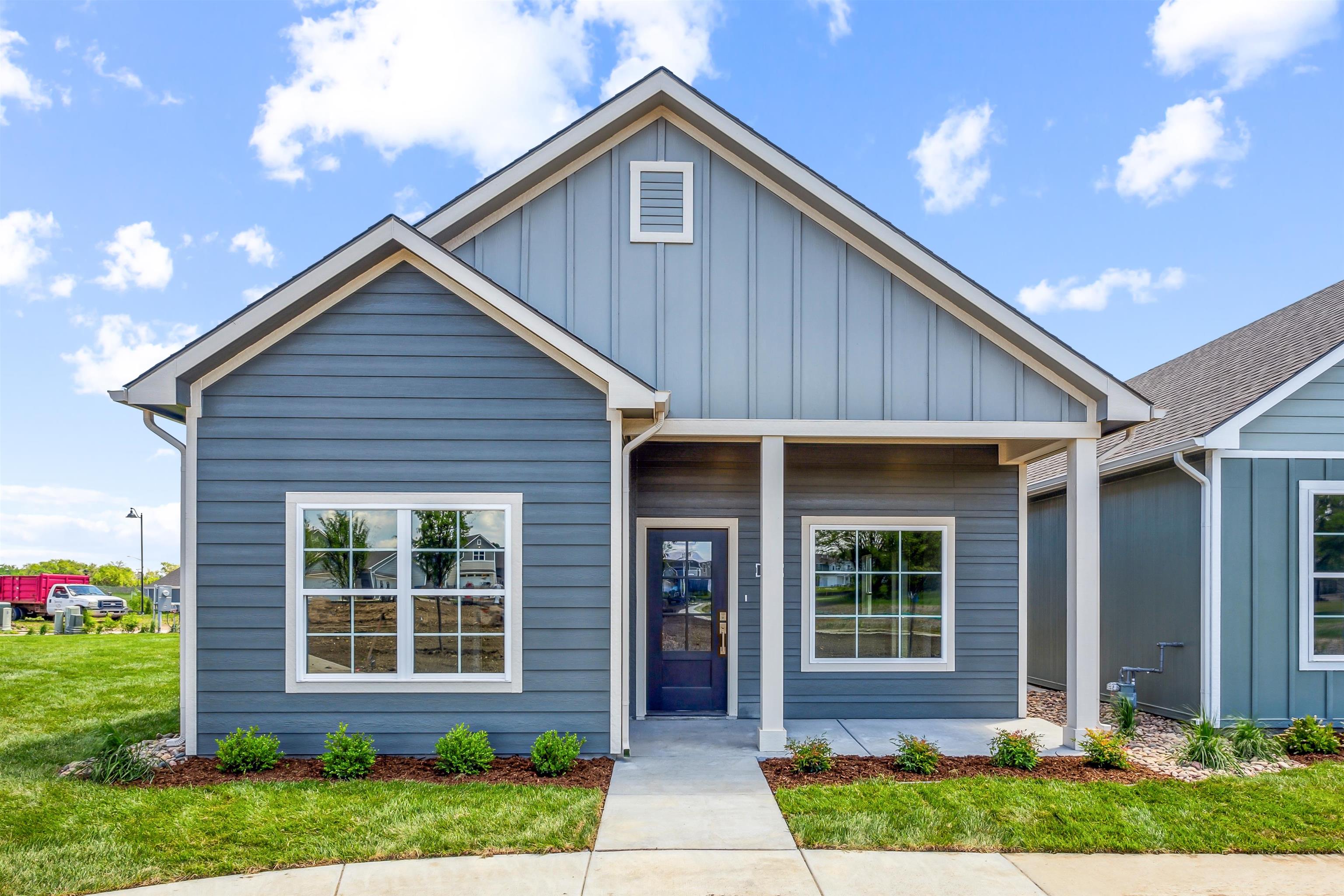 421 E Lexington Ln, Andover, Kansas image 1