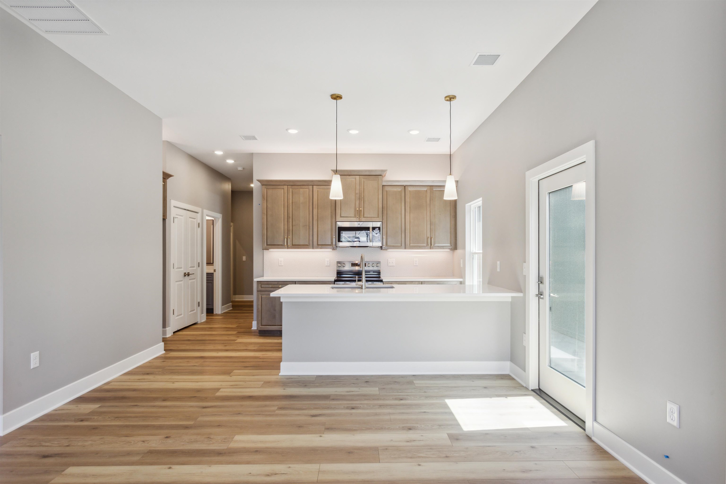 421 E Lexington Ln, Andover, Kansas image 6
