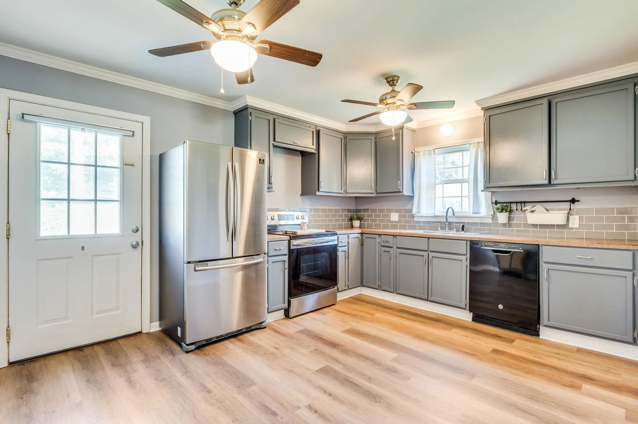 Derby, Kansas 67037, United States, 3 Bedrooms Bedrooms, ,1 BathroomBathrooms,Residential,Pending,161288