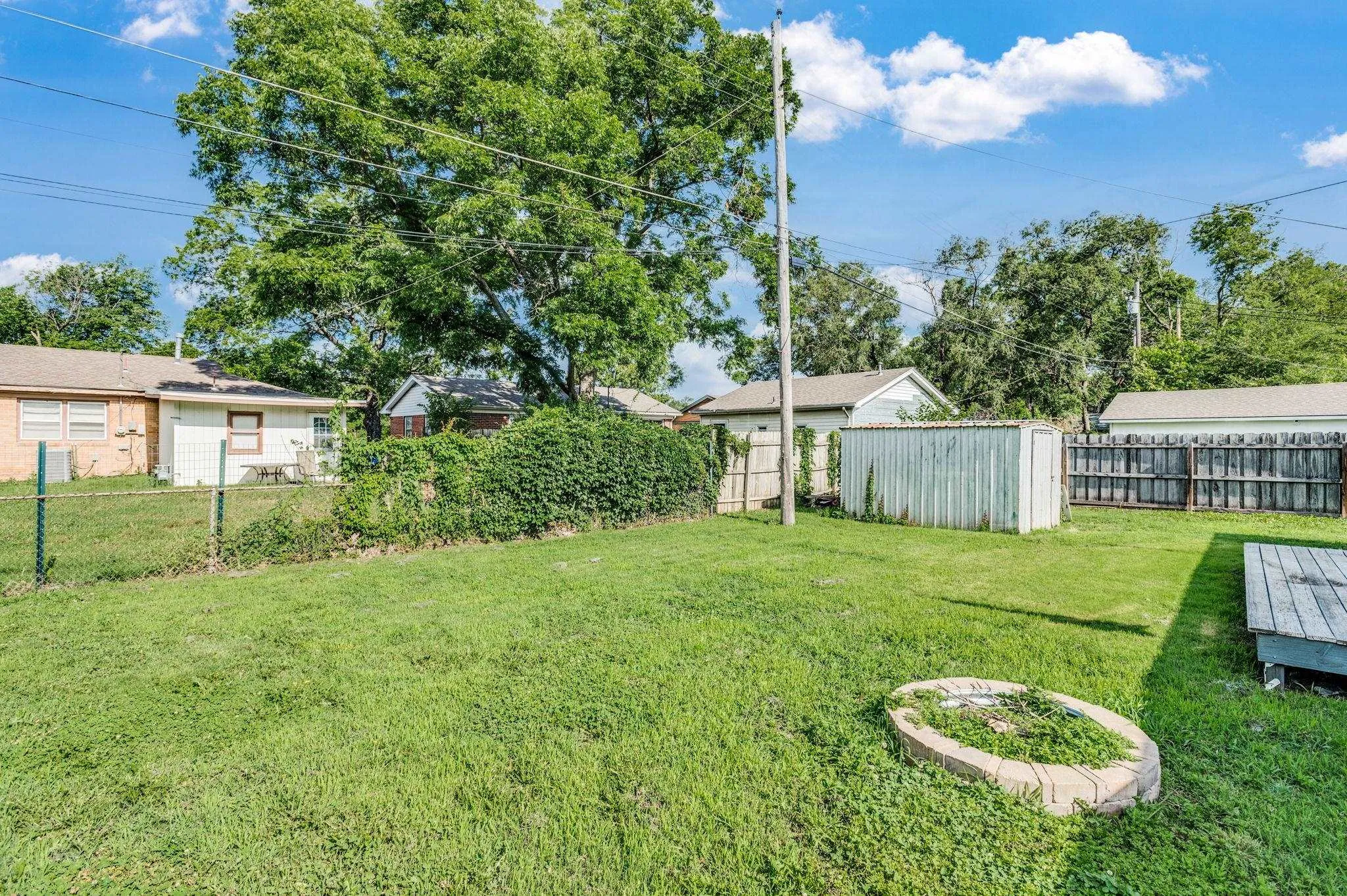 Derby, Kansas 67037, United States, 3 Bedrooms Bedrooms, ,1 BathroomBathrooms,Residential,Pending,161288