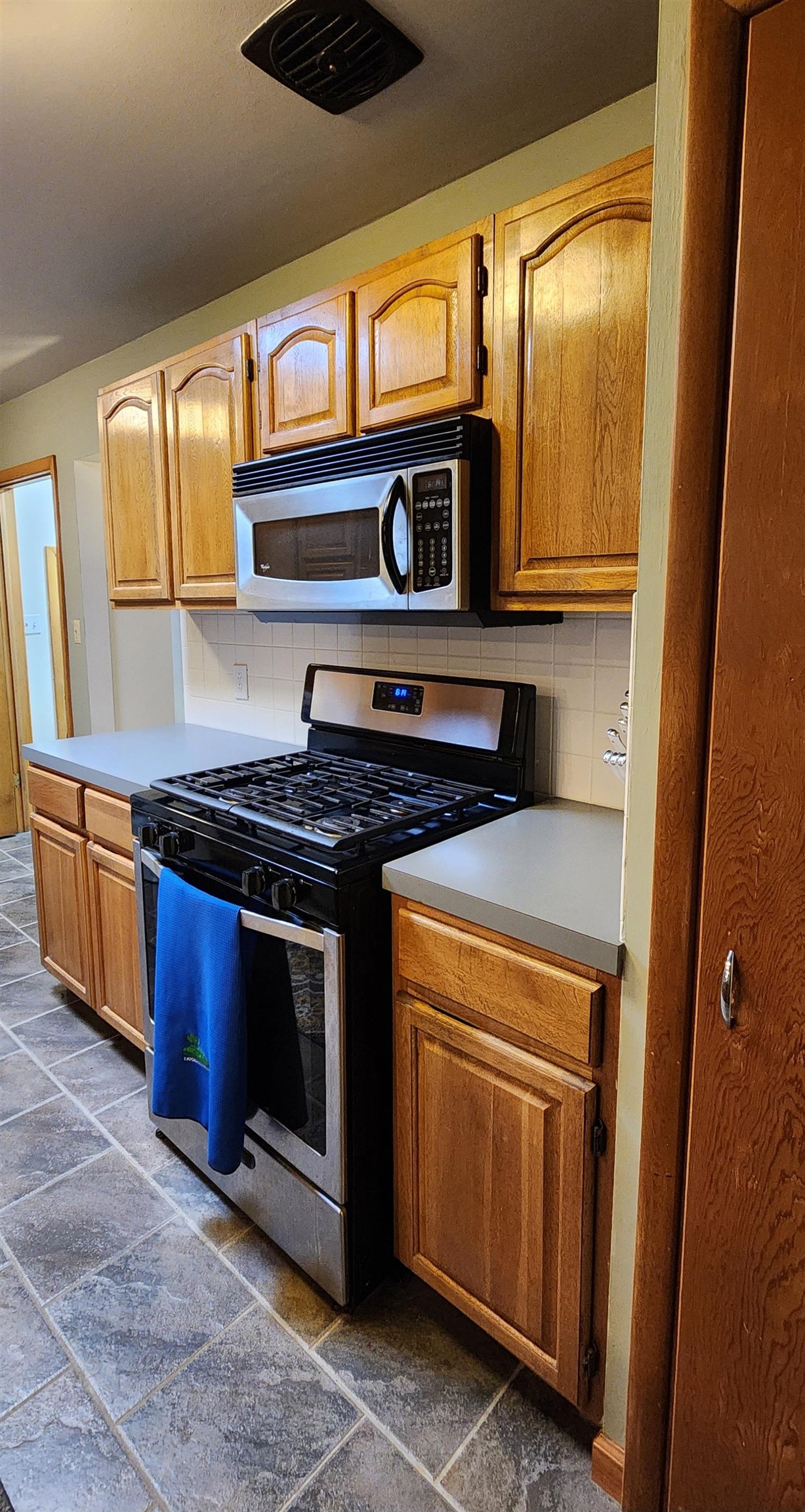219 Marriott Dr, Eureka, Kansas image 8