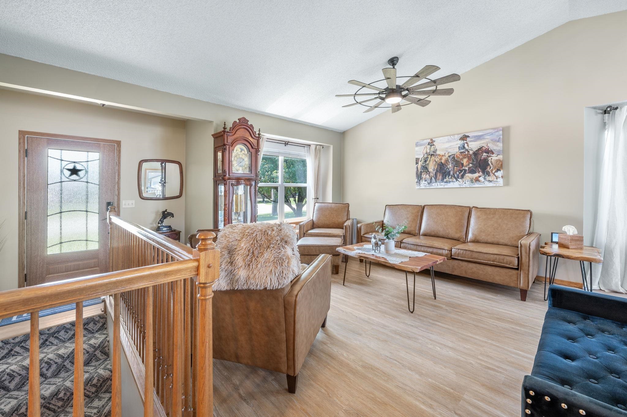 408 E Woodfield Ave, Mulvane, Kansas image 6