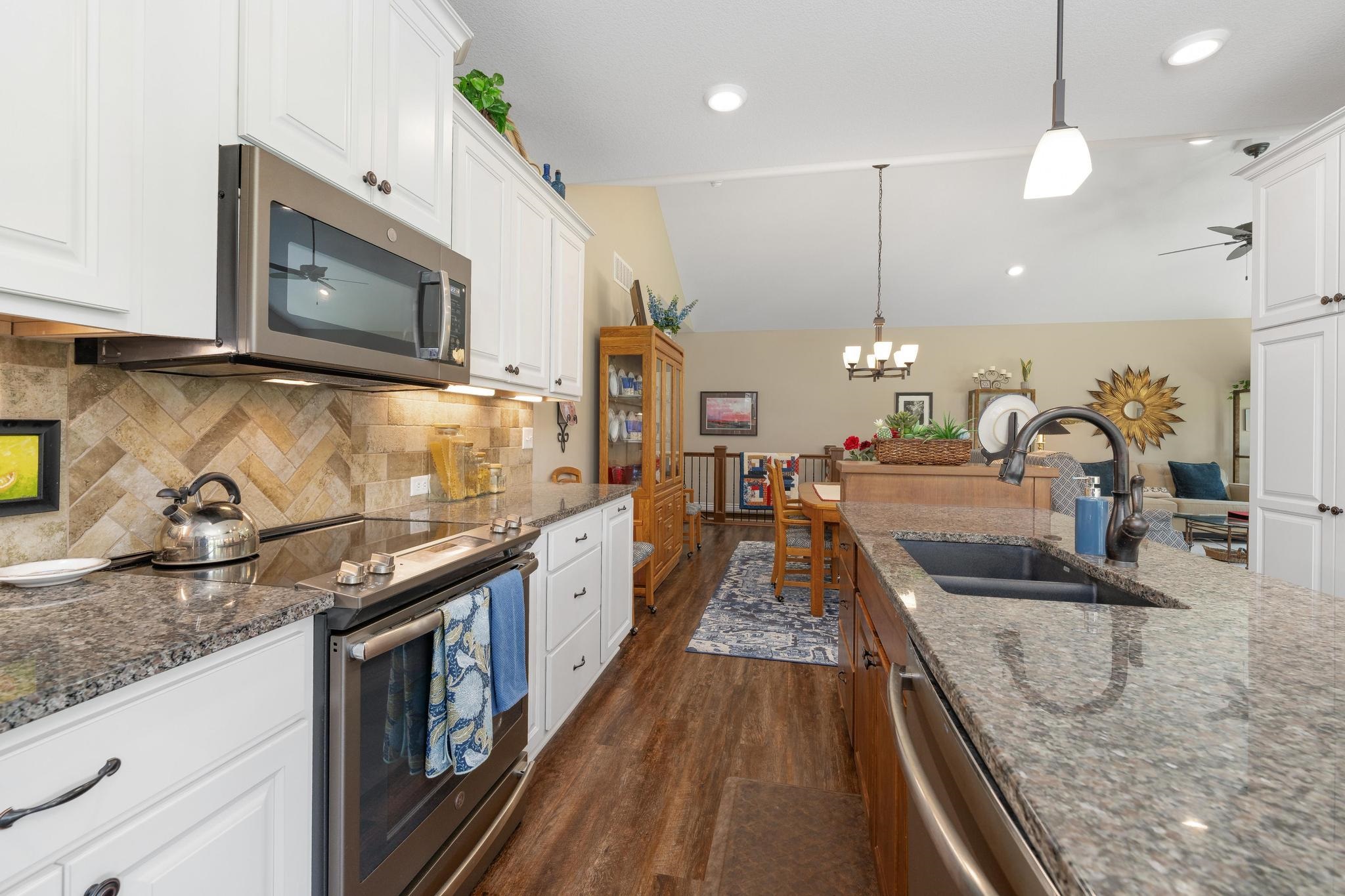 2419 N Morning Dew St, Wichita, Kansas image 12