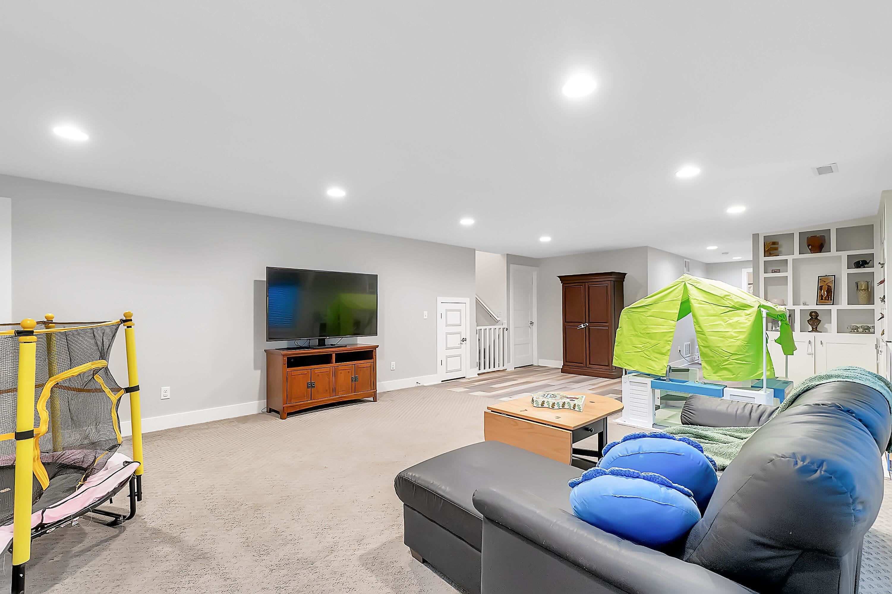 2400 N Fairway Ln, Derby, Kansas image 24