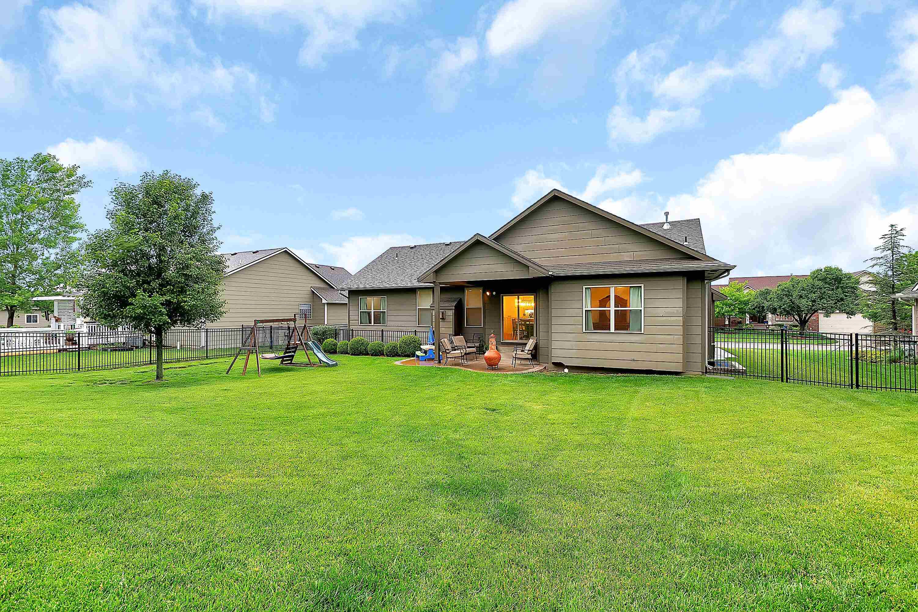 2400 N Fairway Ln, Derby, Kansas image 28