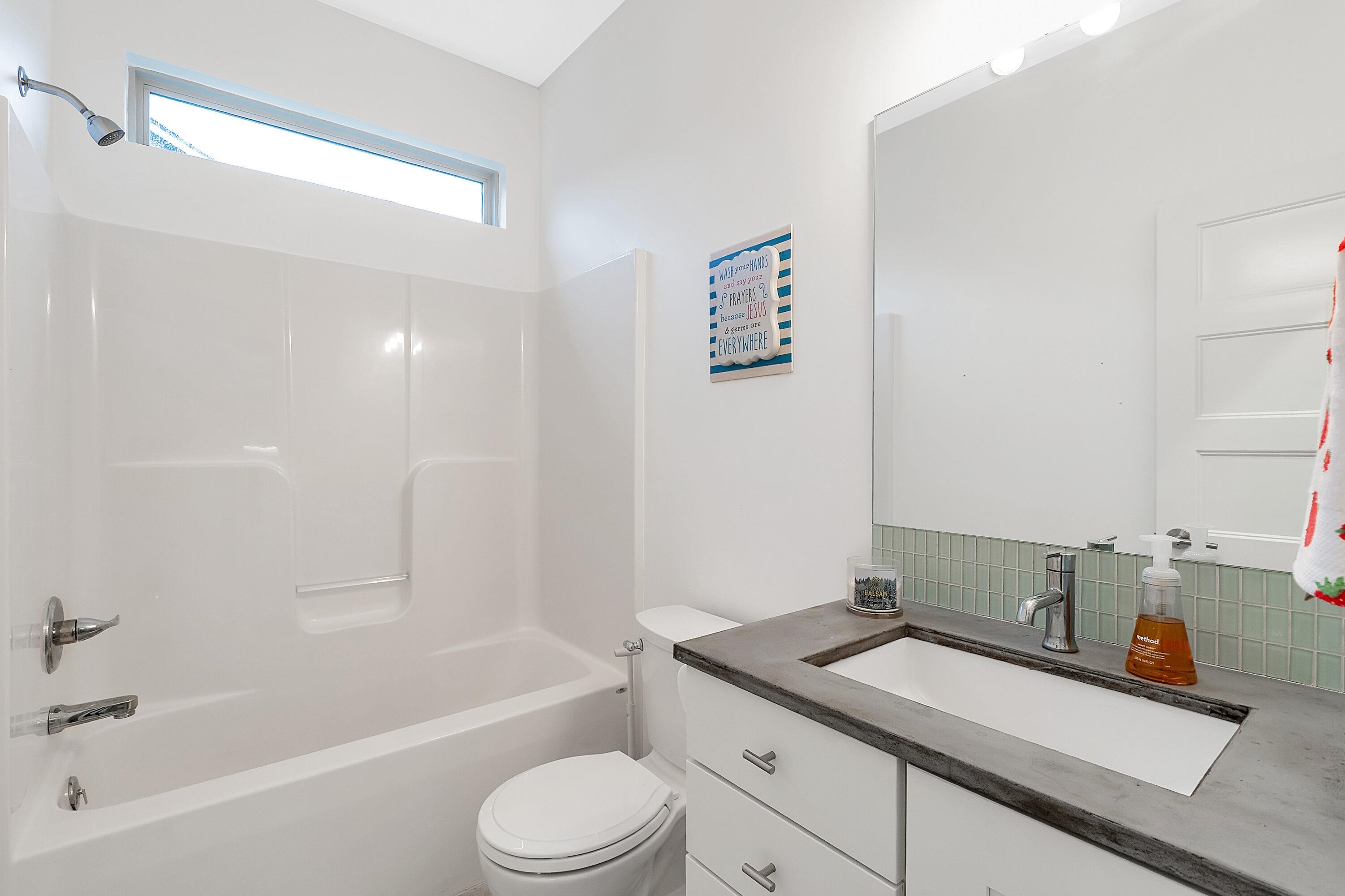 2400 N Fairway Ln, Derby, Kansas image 22