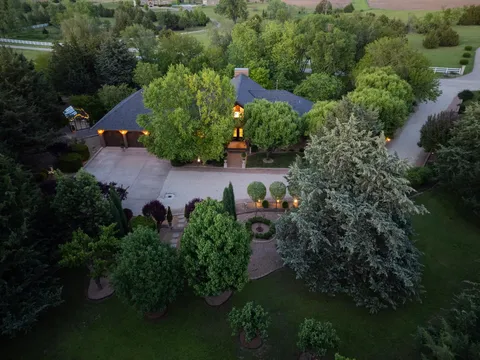 2457 Haven Dr, Abilene, KS MLS: 655549