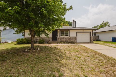 Homes For Sale - 515 E Maywood St<br/> Wichita, KS 67216